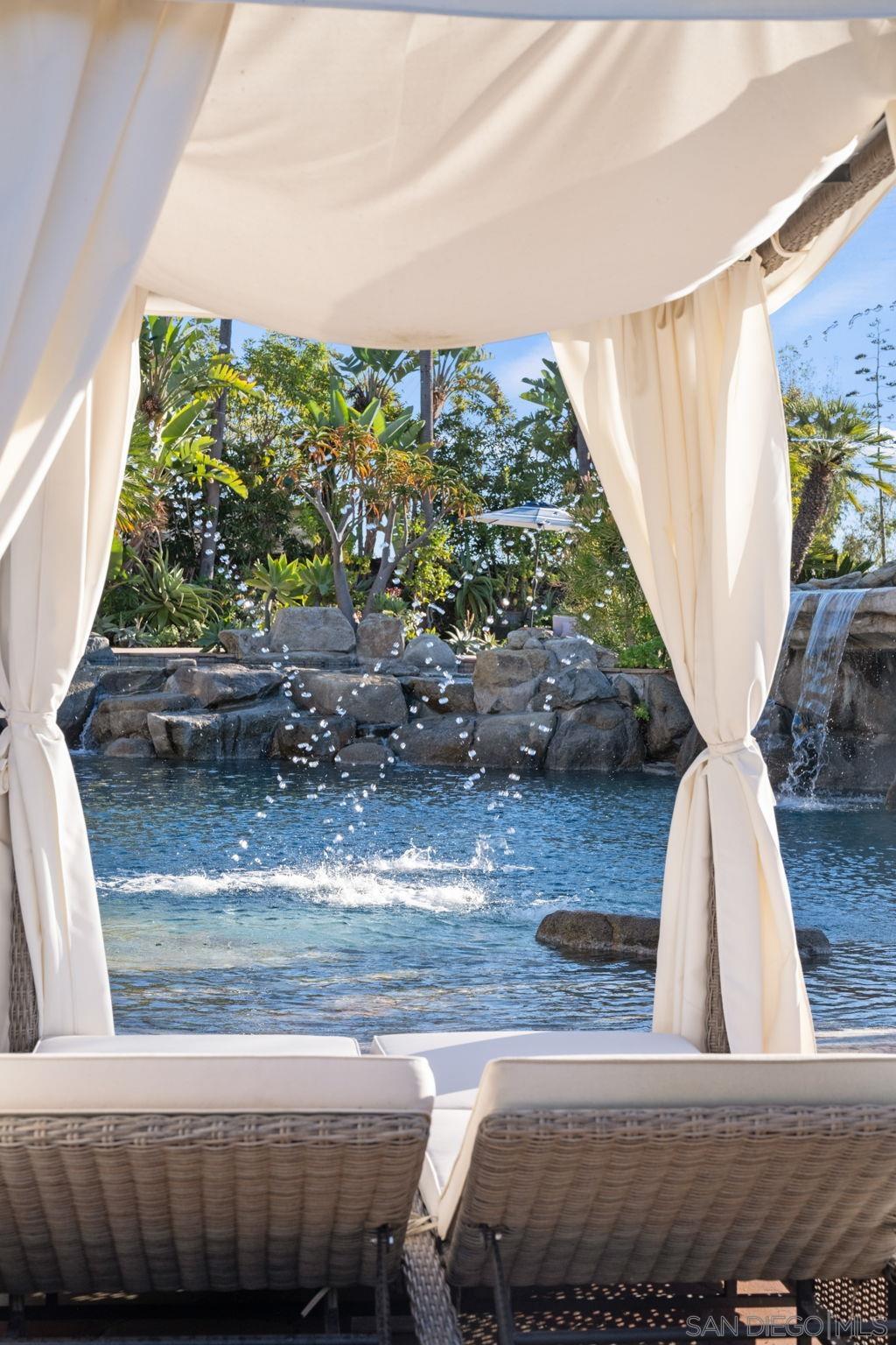 Detail Gallery Image 29 of 43 For 7910  Nathaniel Ct, San Diego,  CA 92127 - 6 Beds | 4/1 Baths