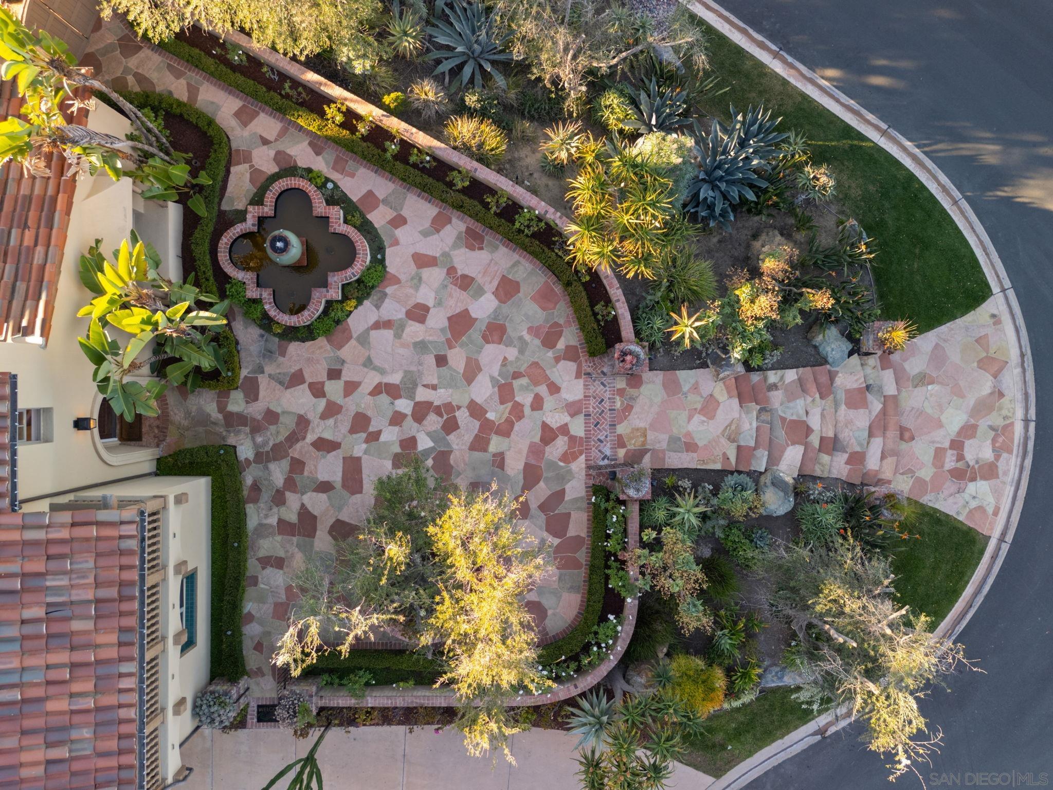 Detail Gallery Image 33 of 43 For 7910  Nathaniel Ct, San Diego,  CA 92127 - 6 Beds | 4/1 Baths