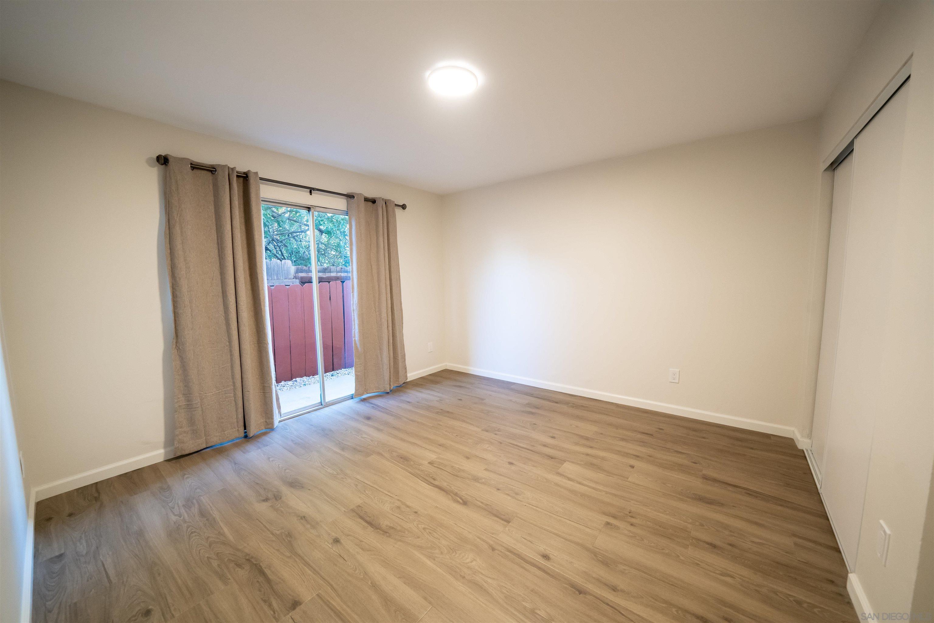 Detail Gallery Image 12 of 18 For 909  Martin Dr  a, Escondido,  CA 92026 - 2 Beds | 1 Baths