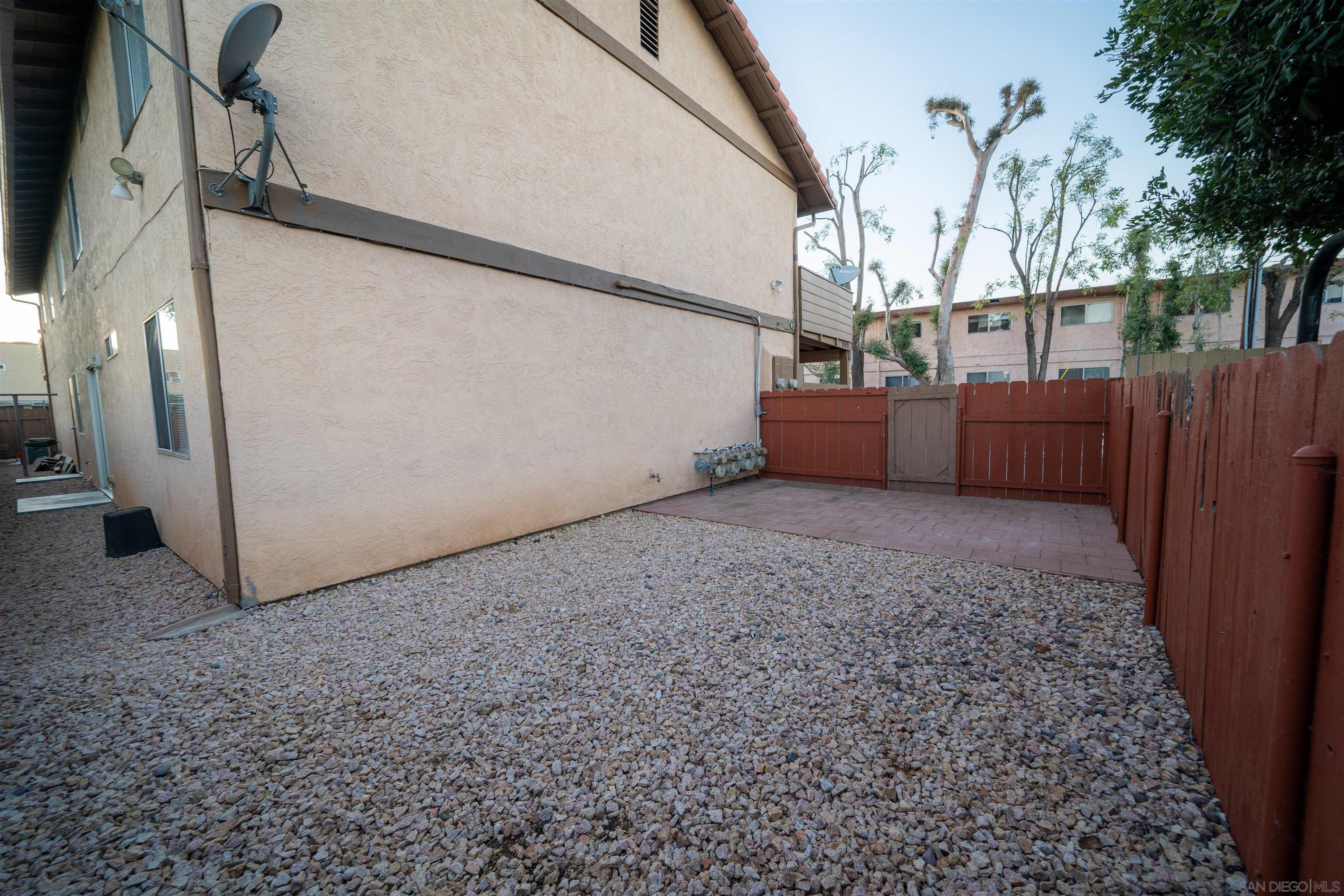 Detail Gallery Image 14 of 17 For 909  Martin Dr  a, Escondido,  CA 92026 - 2 Beds | 1 Baths