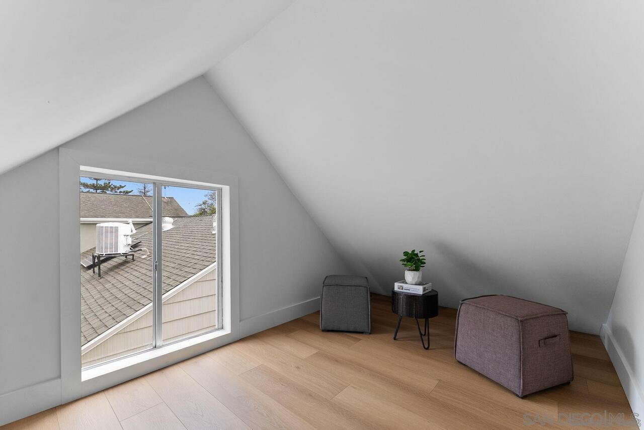 Detail Gallery Image 17 of 33 For 503  Rosemont St, La Jolla,  CA 92037 - 2 Beds | 1 Baths