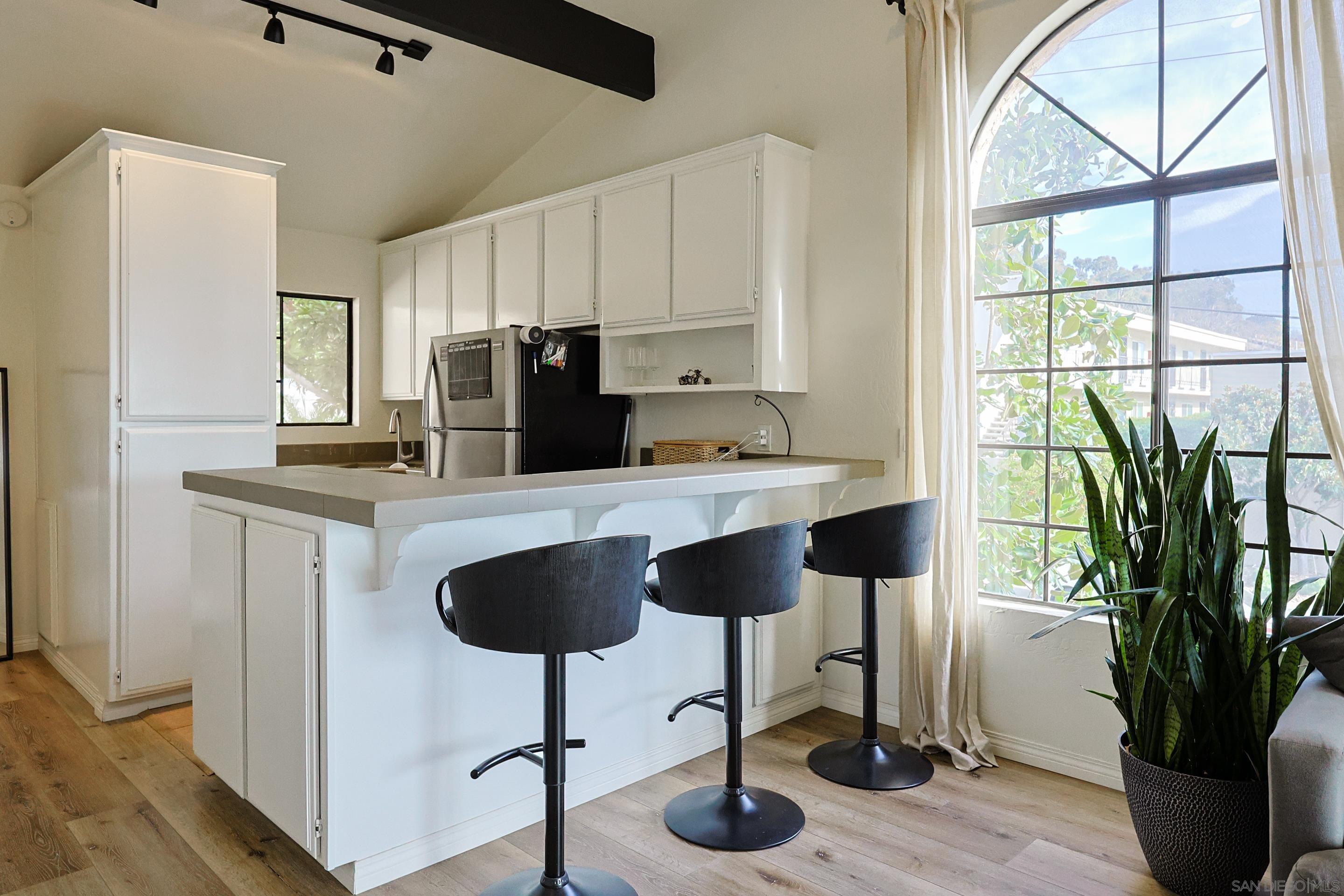 Detail Gallery Image 11 of 45 For 1118  Fresno St  #1,  San Diego,  CA 92111 - 1 Beds | 1/1 Baths