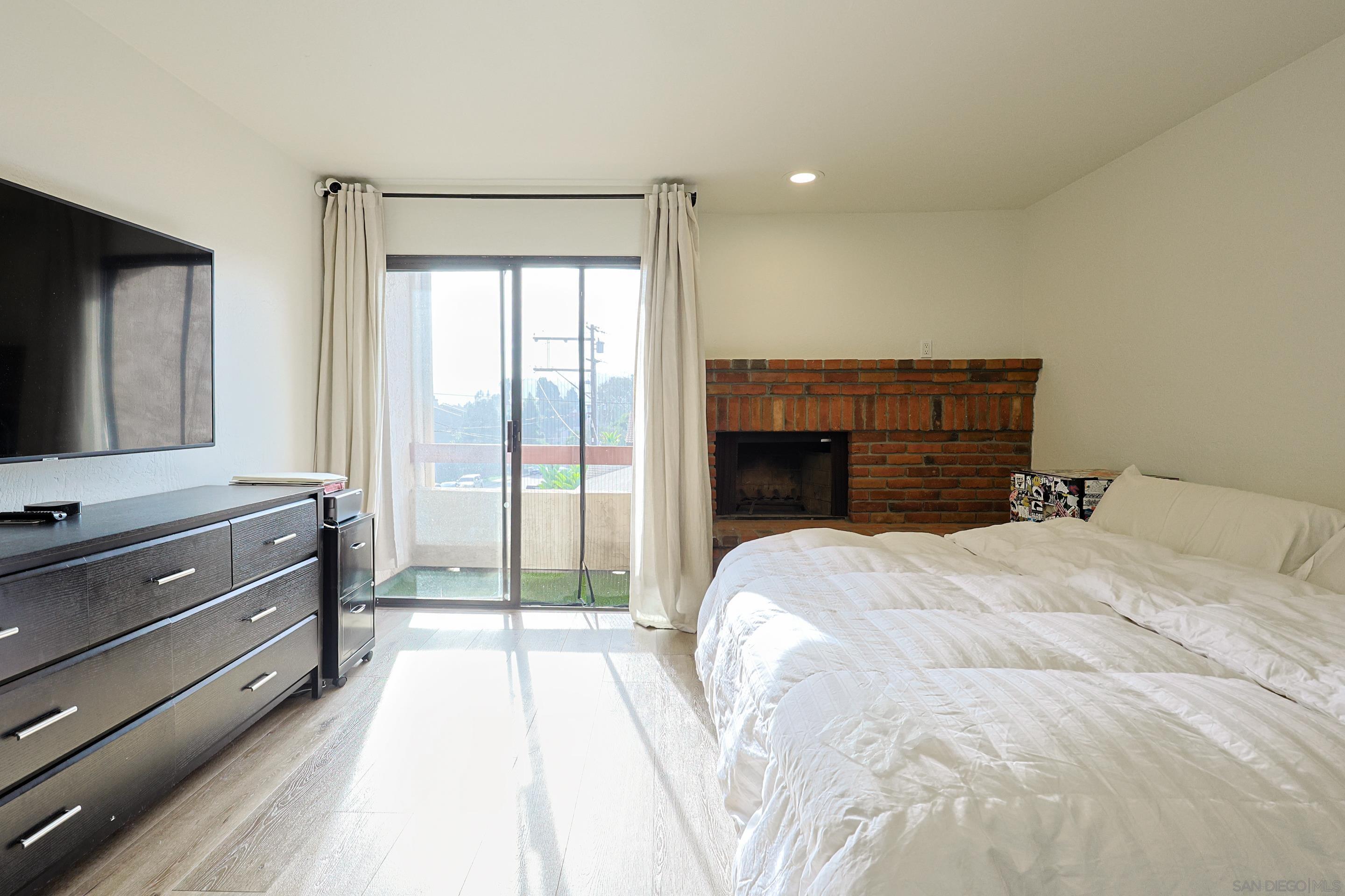 Detail Gallery Image 25 of 45 For 1118  Fresno St  #1,  San Diego,  CA 92111 - 1 Beds | 1/1 Baths