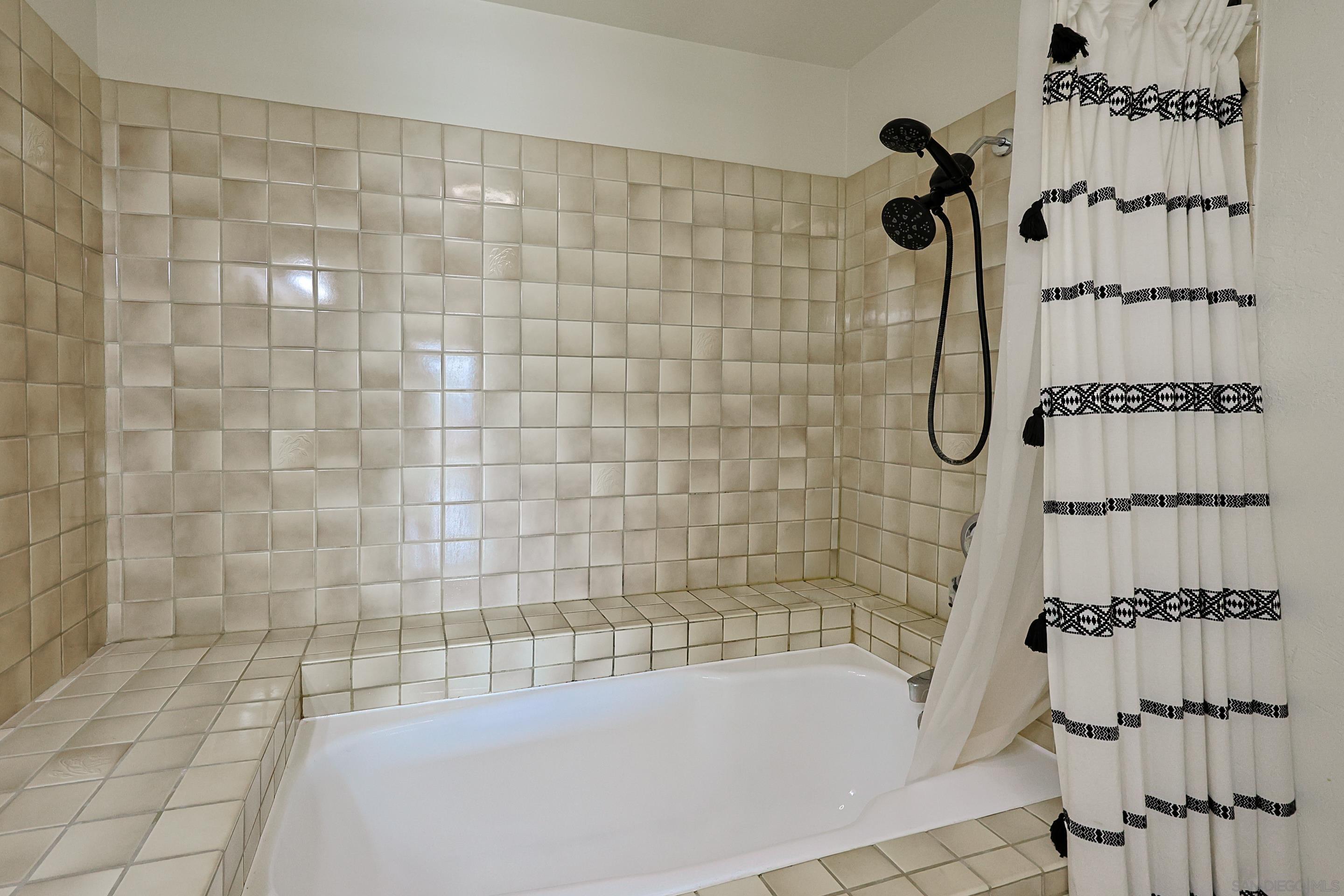 Detail Gallery Image 31 of 45 For 1118  Fresno St  #1,  San Diego,  CA 92111 - 1 Beds | 1/1 Baths