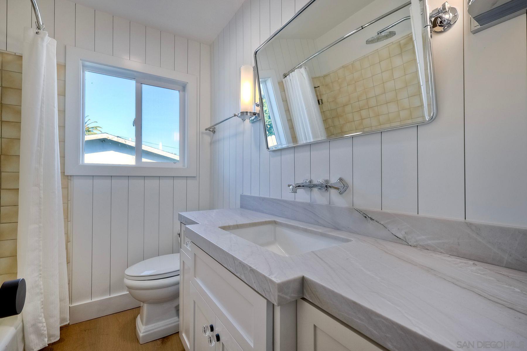 Detail Gallery Image 16 of 29 For 1311  Crestridge Dr, Oceanside,  CA 92054 - 3 Beds | 3 Baths