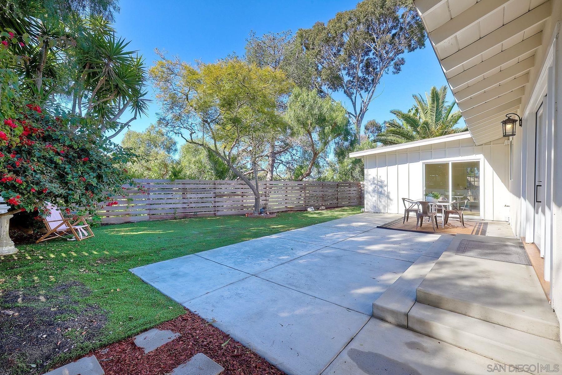 Detail Gallery Image 26 of 29 For 1311  Crestridge Dr, Oceanside,  CA 92054 - 3 Beds | 3 Baths