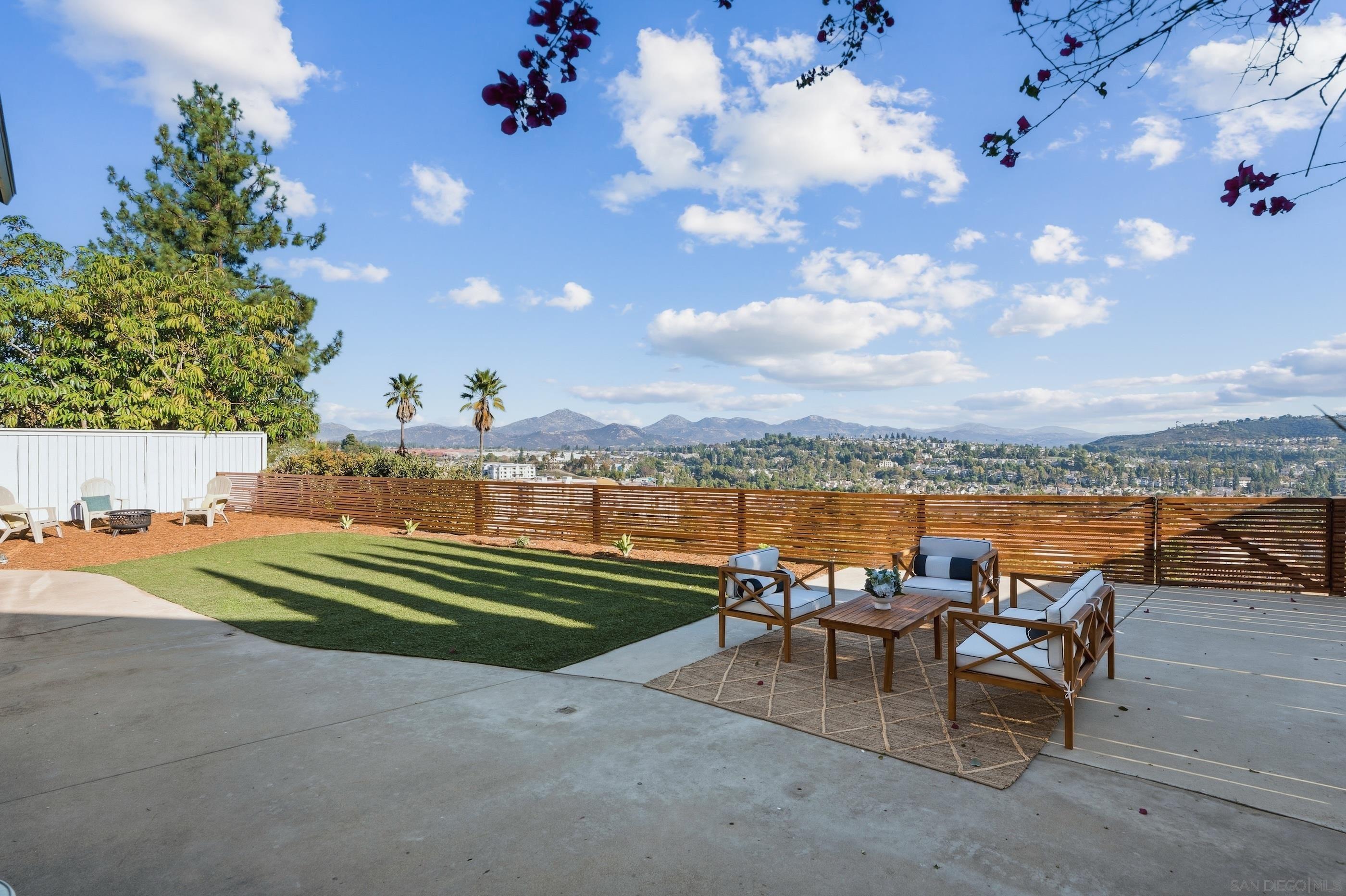 Front Image Thumbnail for SD250045745