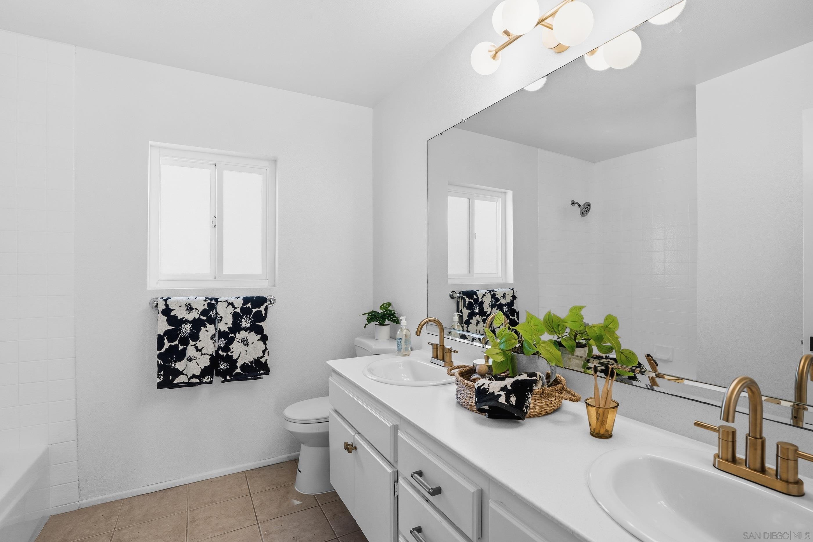 Detail Gallery Image 16 of 21 For 14463  Yukon, San Diego,  CA 92129 - 4 Beds | 2/1 Baths