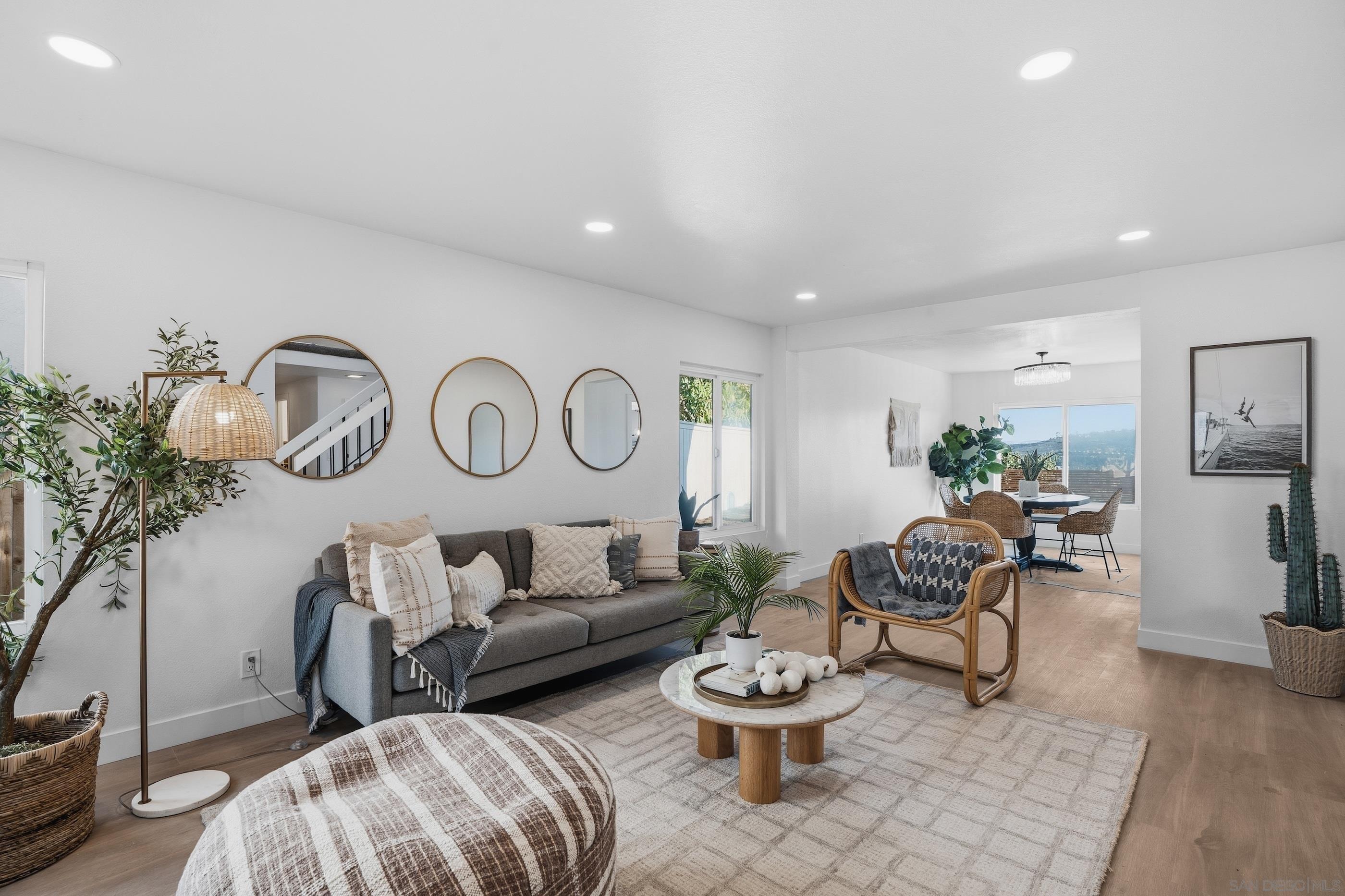 Detail Gallery Image 4 of 21 For 14463  Yukon, San Diego,  CA 92129 - 4 Beds | 2/1 Baths