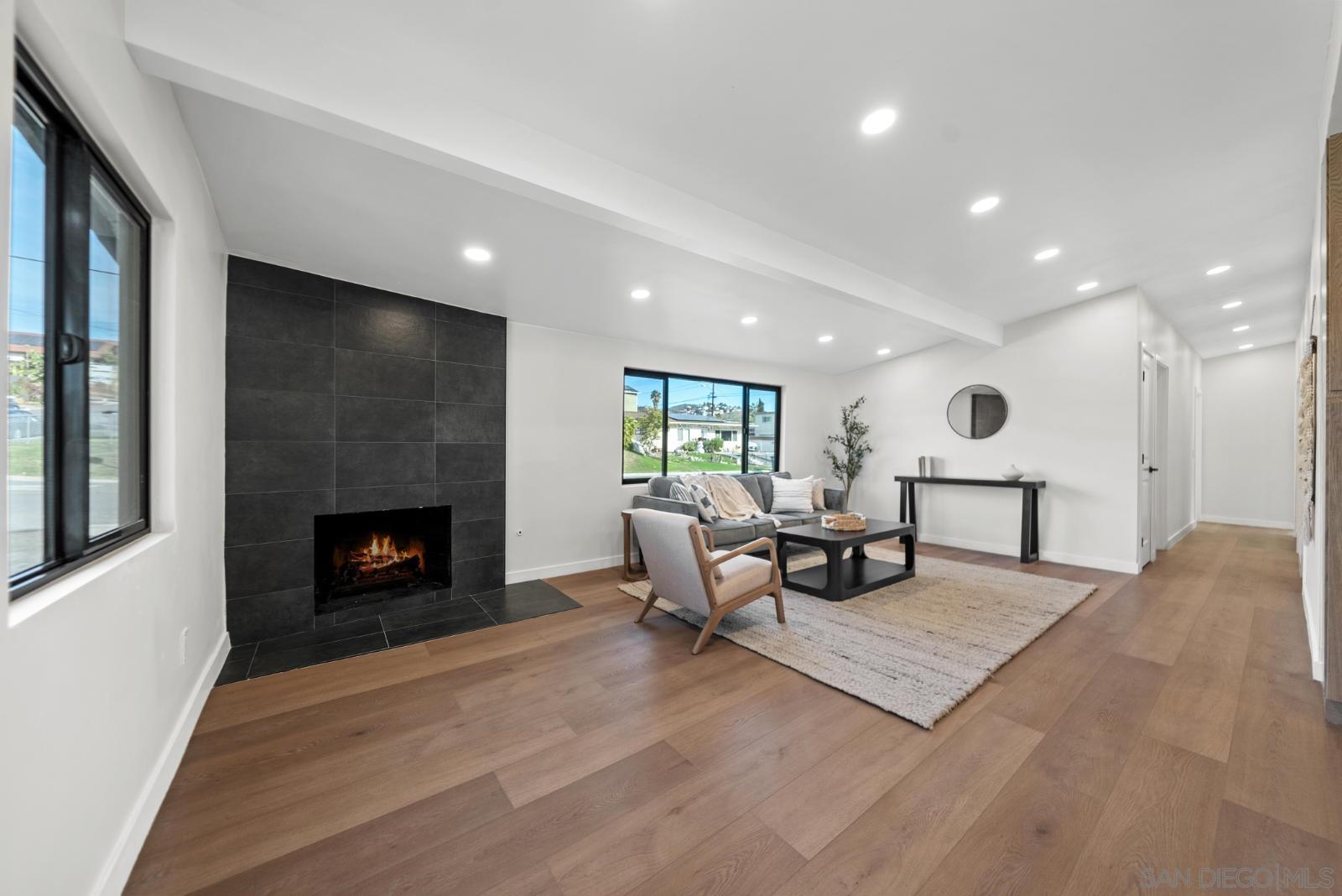 Detail Gallery Image 2 of 42 For 661  Concepcion, Spring Valley,  CA 91977 - 4 Beds | 2 Baths