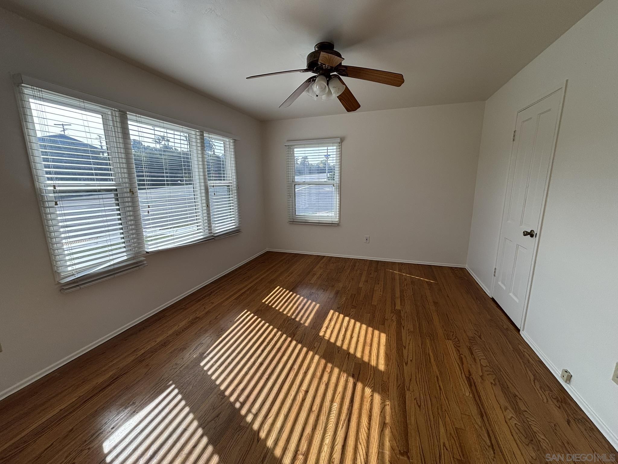 Detail Gallery Image 14 of 21 For 1676  Chatsworth Blvd, San Diego,  CA 92107 - 2 Beds | 1 Baths