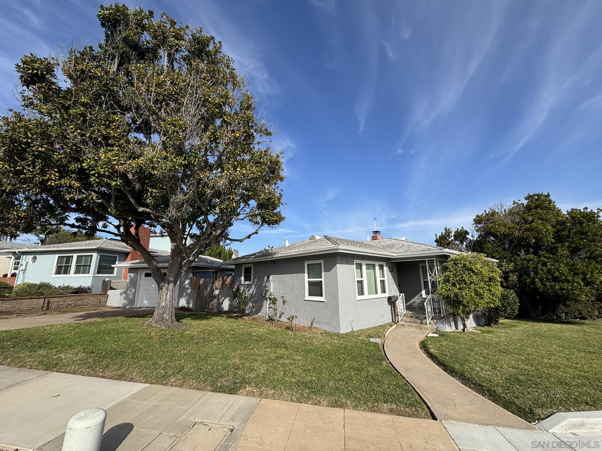 Detail Gallery Image 5 of 21 For 1676  Chatsworth Blvd, San Diego,  CA 92107 - 2 Beds | 1 Baths