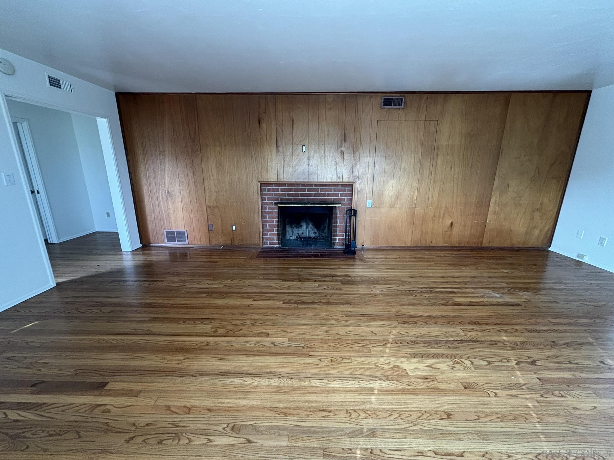 Detail Gallery Image 9 of 21 For 1676  Chatsworth Blvd, San Diego,  CA 92107 - 2 Beds | 1 Baths