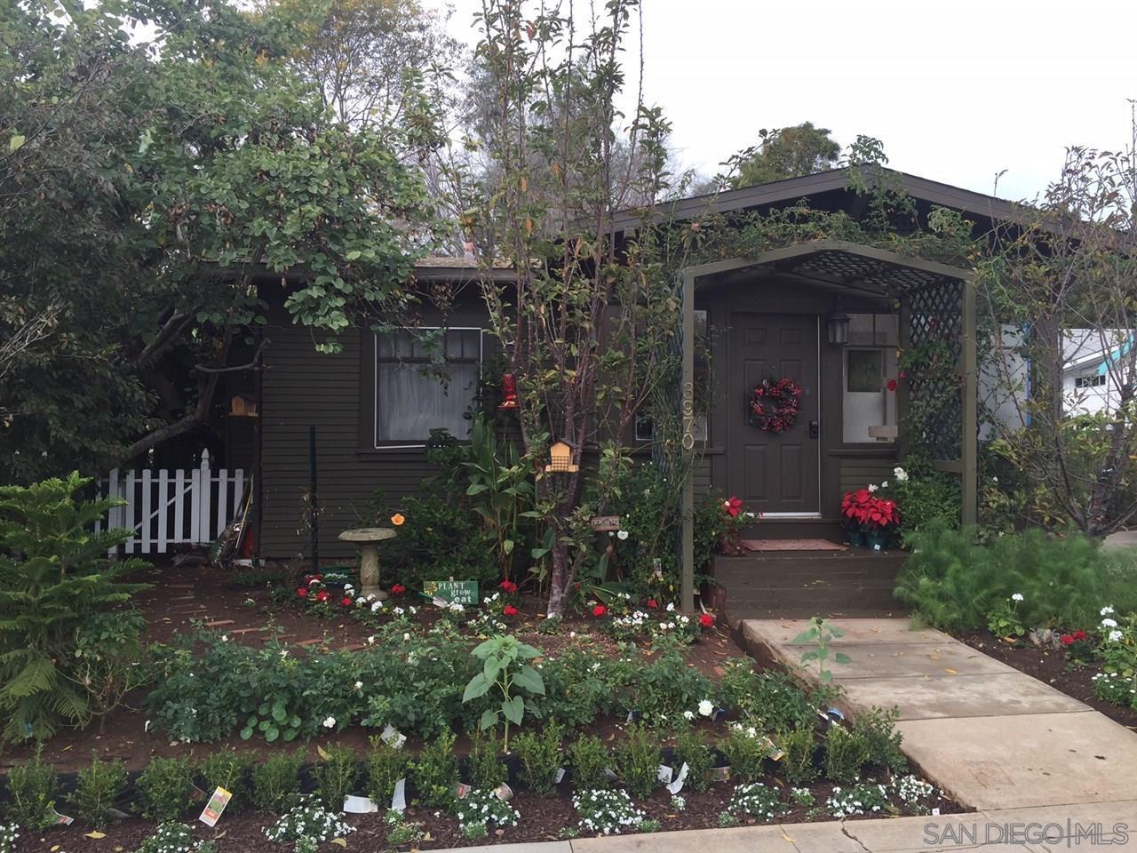 Detail Gallery Image 2 of 20 For 3970  Harney Street, San Diego,  CA 92110 - 3 Beds | 1/1 Baths