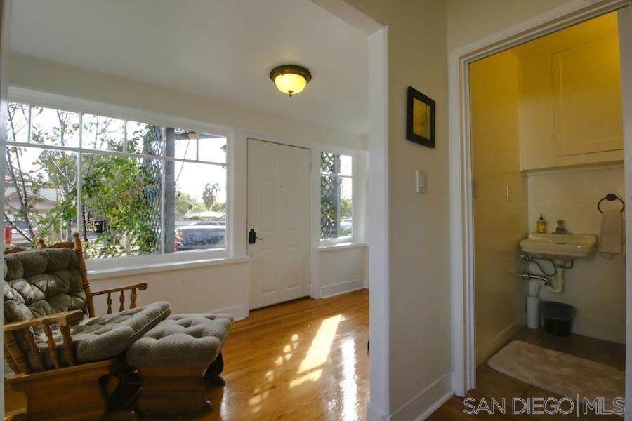 Detail Gallery Image 14 of 20 For 3970  Harney Street, San Diego,  CA 92110 - 3 Beds | 1/1 Baths
