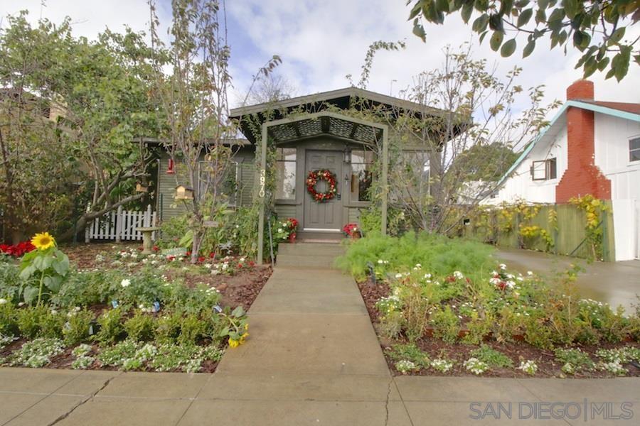 Detail Gallery Image 4 of 20 For 3970  Harney Street, San Diego,  CA 92110 - 3 Beds | 1/1 Baths