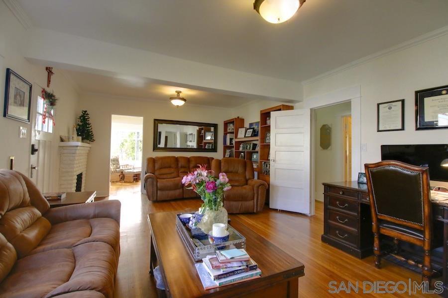 Detail Gallery Image 9 of 20 For 3970  Harney Street, San Diego,  CA 92110 - 3 Beds | 1/1 Baths
