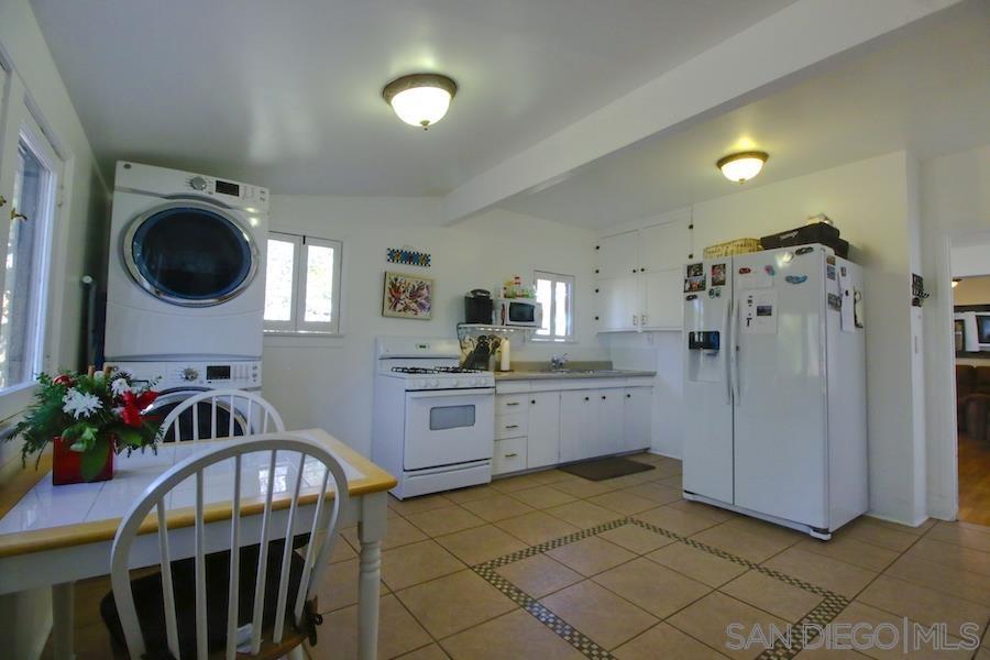 Detail Gallery Image 10 of 20 For 3970  Harney Street, San Diego,  CA 92110 - 3 Beds | 1/1 Baths