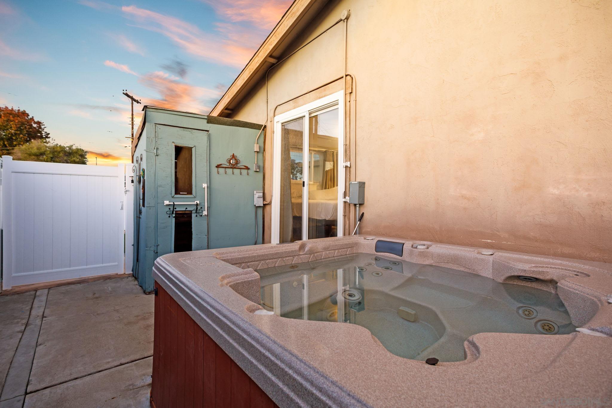 Detail Gallery Image 12 of 44 For 7111  Malta St, San Diego,  CA 92111 - 3 Beds | 2 Baths