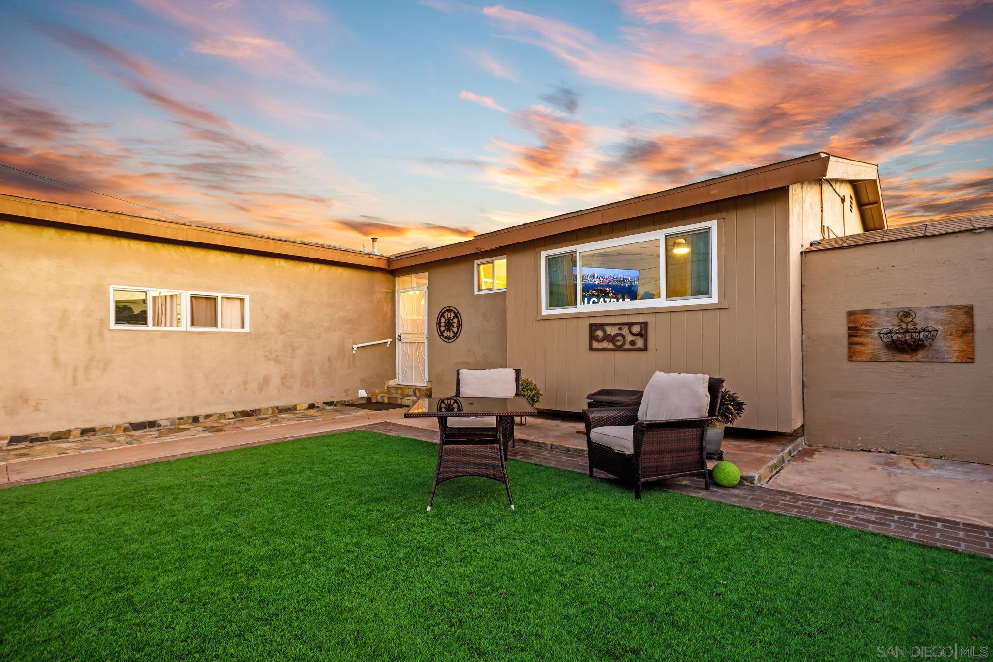 Detail Gallery Image 10 of 44 For 7111  Malta St, San Diego,  CA 92111 - 3 Beds | 2 Baths