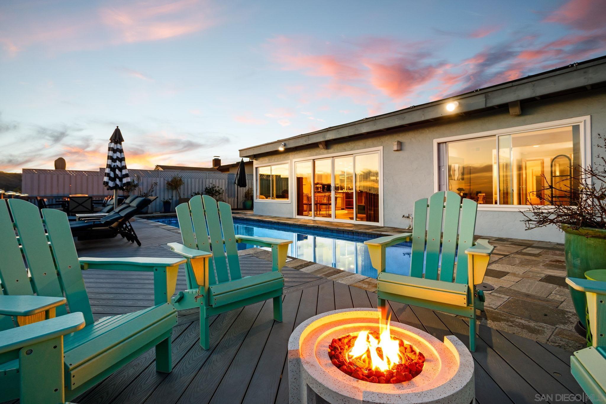 Detail Gallery Image 2 of 47 For 3081  Nute Way, San Diego,  CA 92117 - 3 Beds | 2 Baths