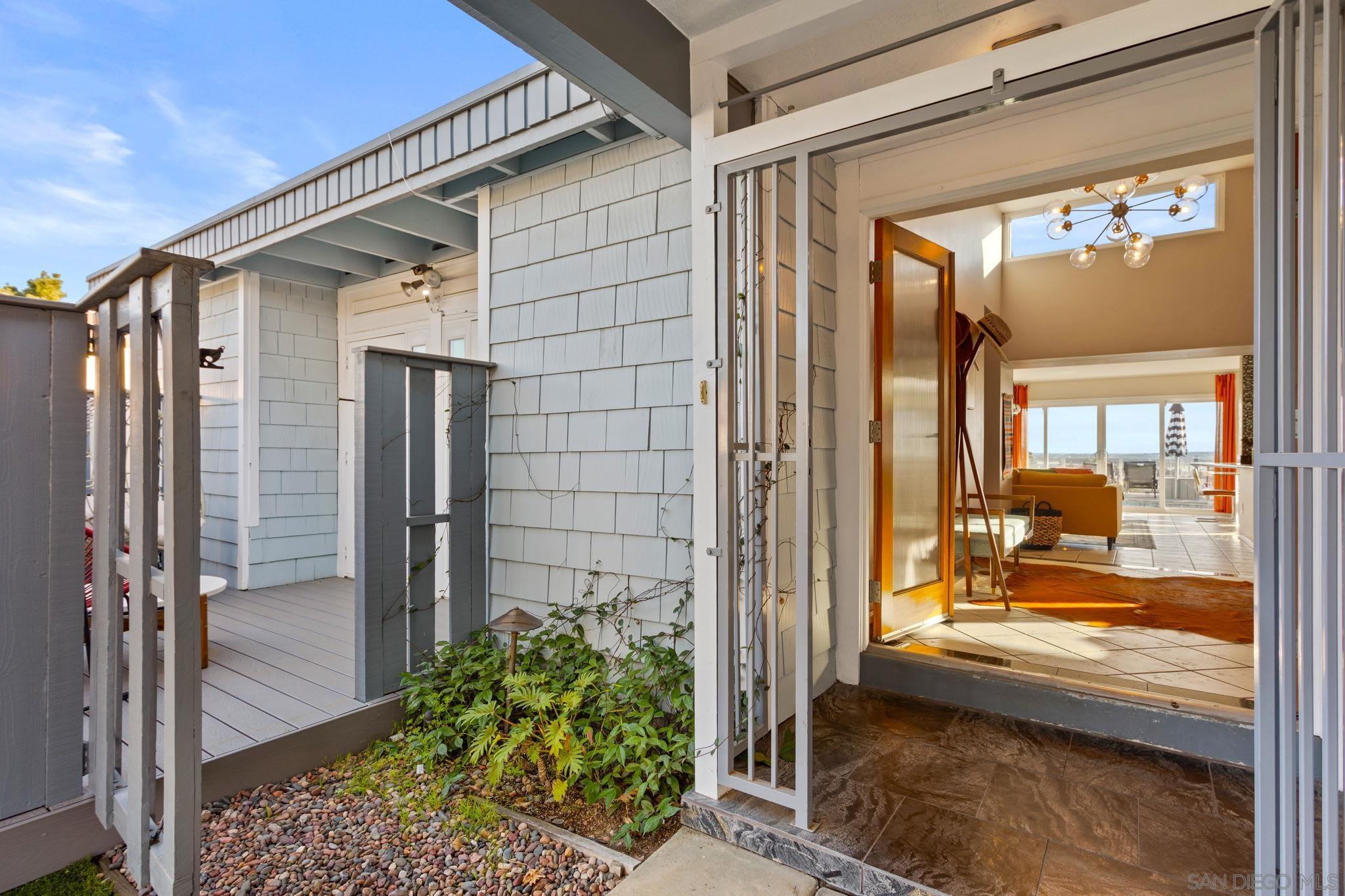 Detail Gallery Image 15 of 47 For 3081  Nute Way, San Diego,  CA 92117 - 3 Beds | 2 Baths