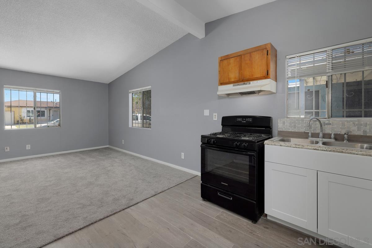 Detail Gallery Image 15 of 31 For Gregory St, San Diego,  CA 92113 - – Beds | – Baths