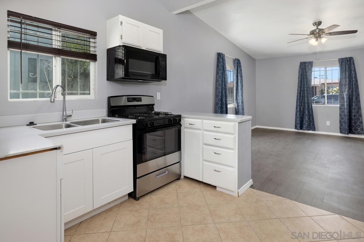 Detail Gallery Image 26 of 31 For Gregory St, San Diego,  CA 92113 - – Beds | – Baths