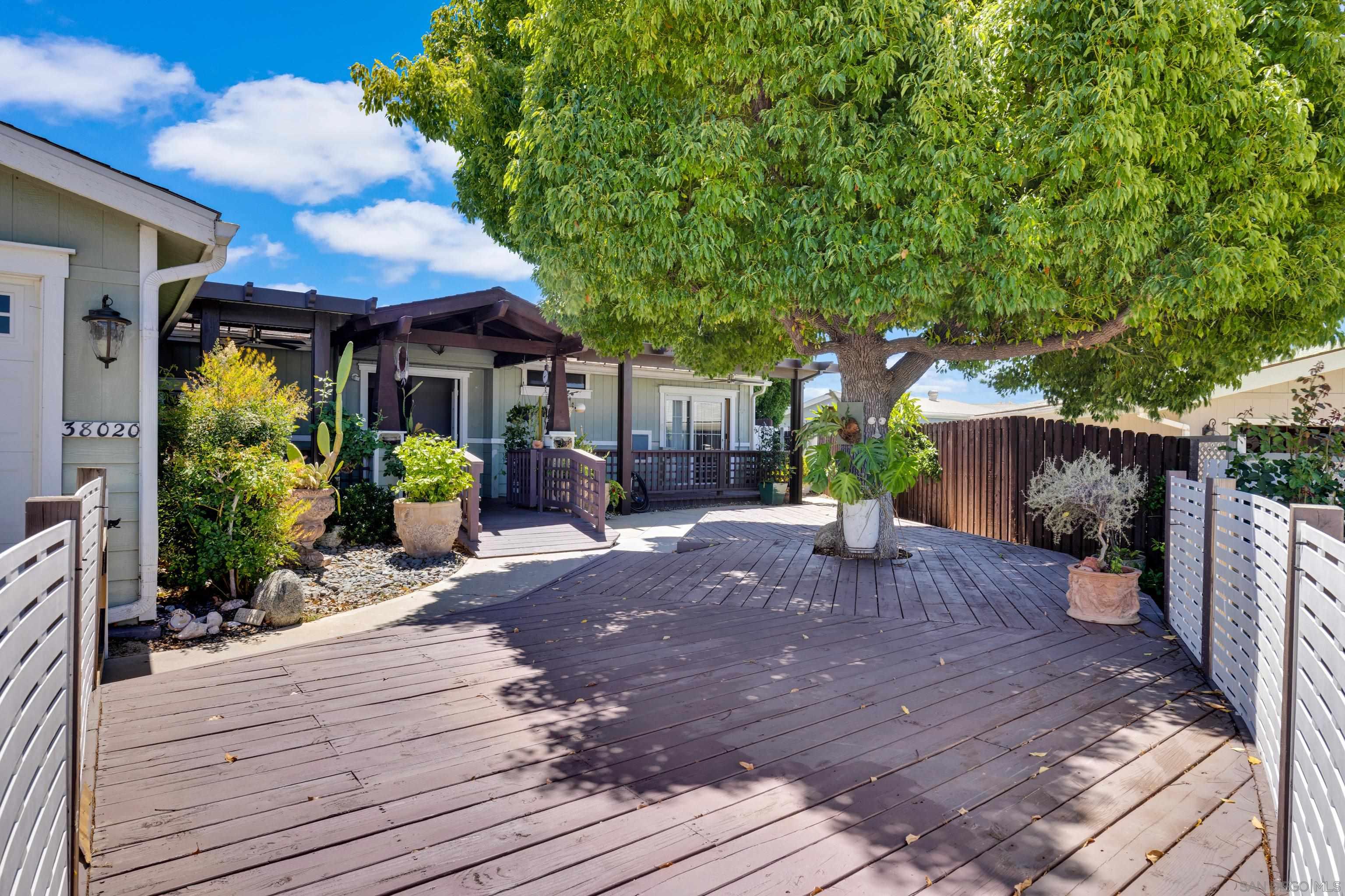 Detail Gallery Image 5 of 45 For 38020  Calle Confite, Murrieta,  CA 92563 - 2 Beds | 2 Baths