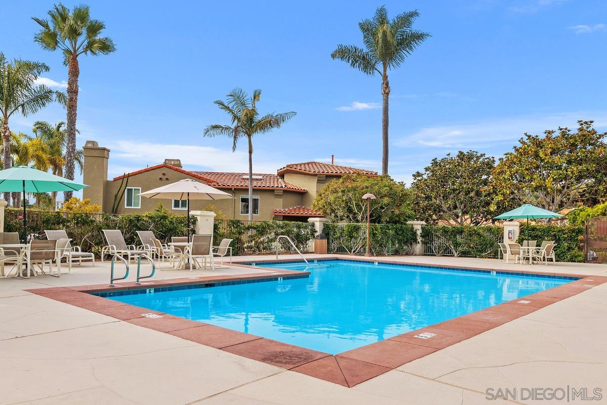 Detail Gallery Image 29 of 33 For 5743  Caminito Empresa, La Jolla,  CA 92037 - 3 Beds | 2/1 Baths