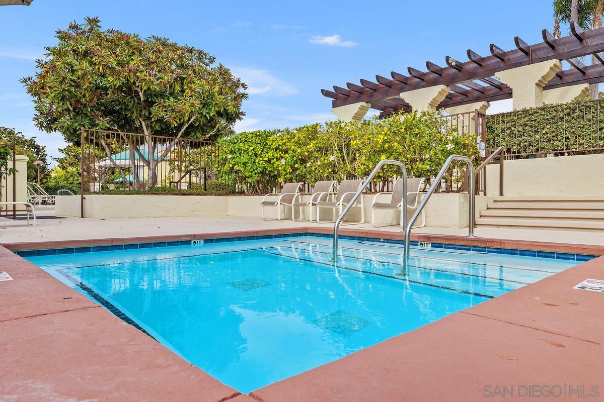 Detail Gallery Image 31 of 33 For 5743  Caminito Empresa, La Jolla,  CA 92037 - 3 Beds | 2/1 Baths