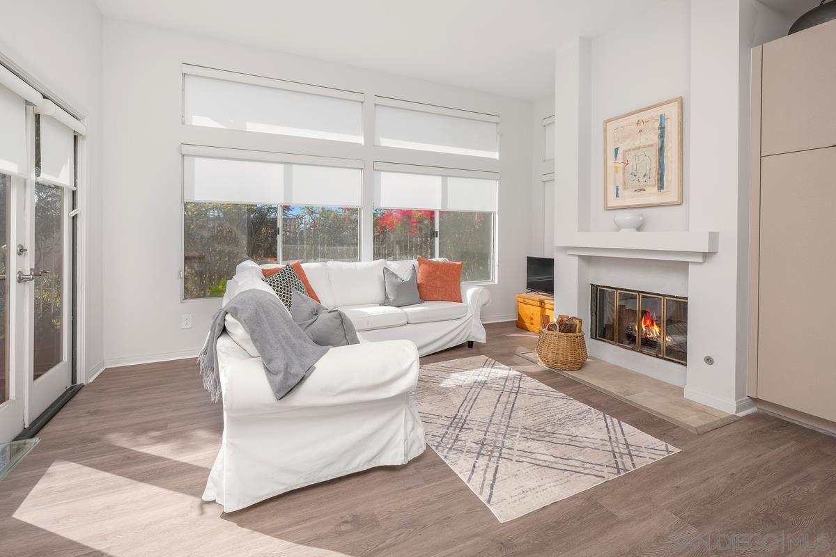 Detail Gallery Image 7 of 33 For 5743  Caminito Empresa, La Jolla,  CA 92037 - 3 Beds | 2/1 Baths