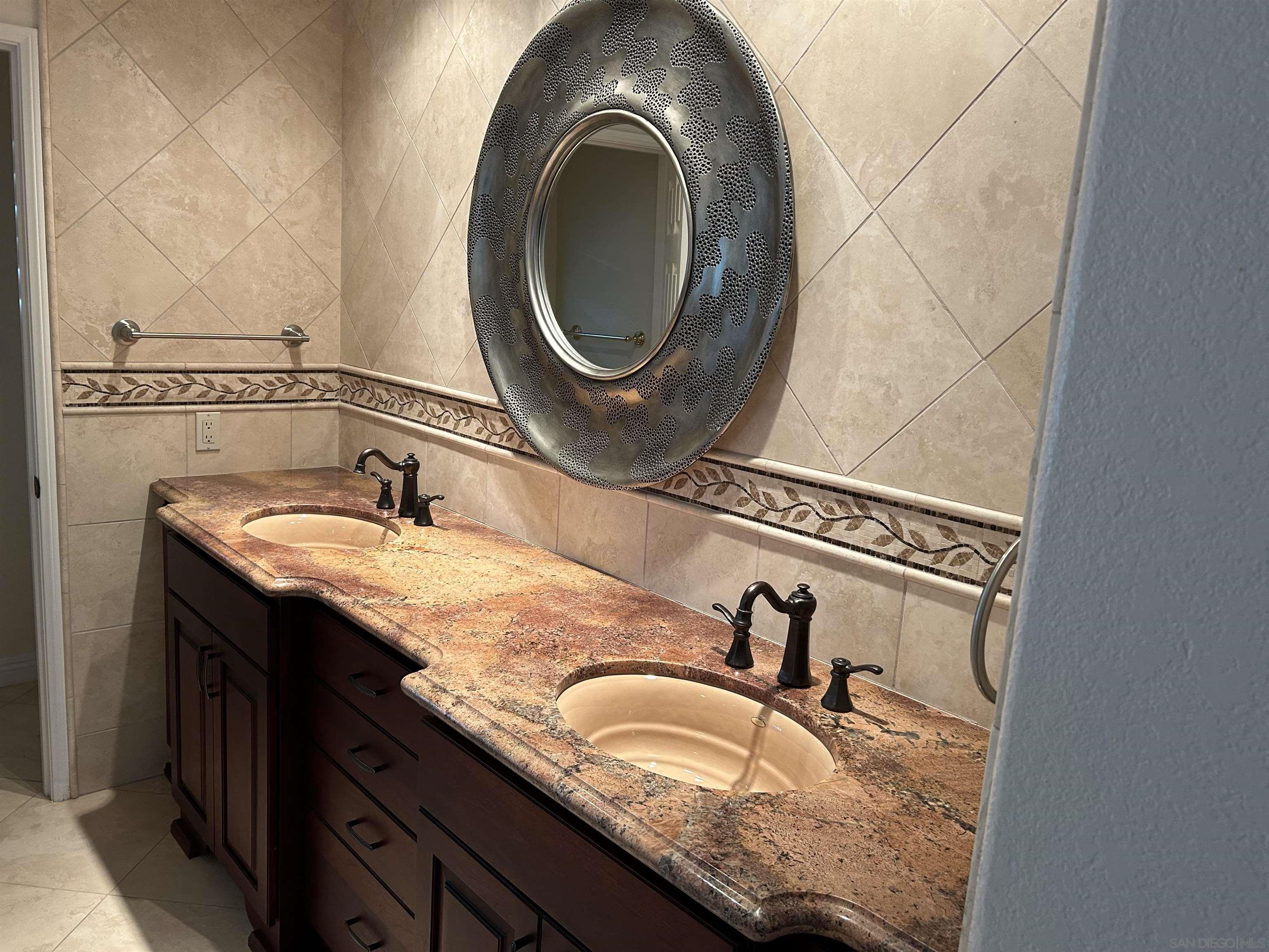 Detail Gallery Image 16 of 34 For 16521  Calle Pulido, San Diego,  CA 92128 - 5 Beds | 3 Baths