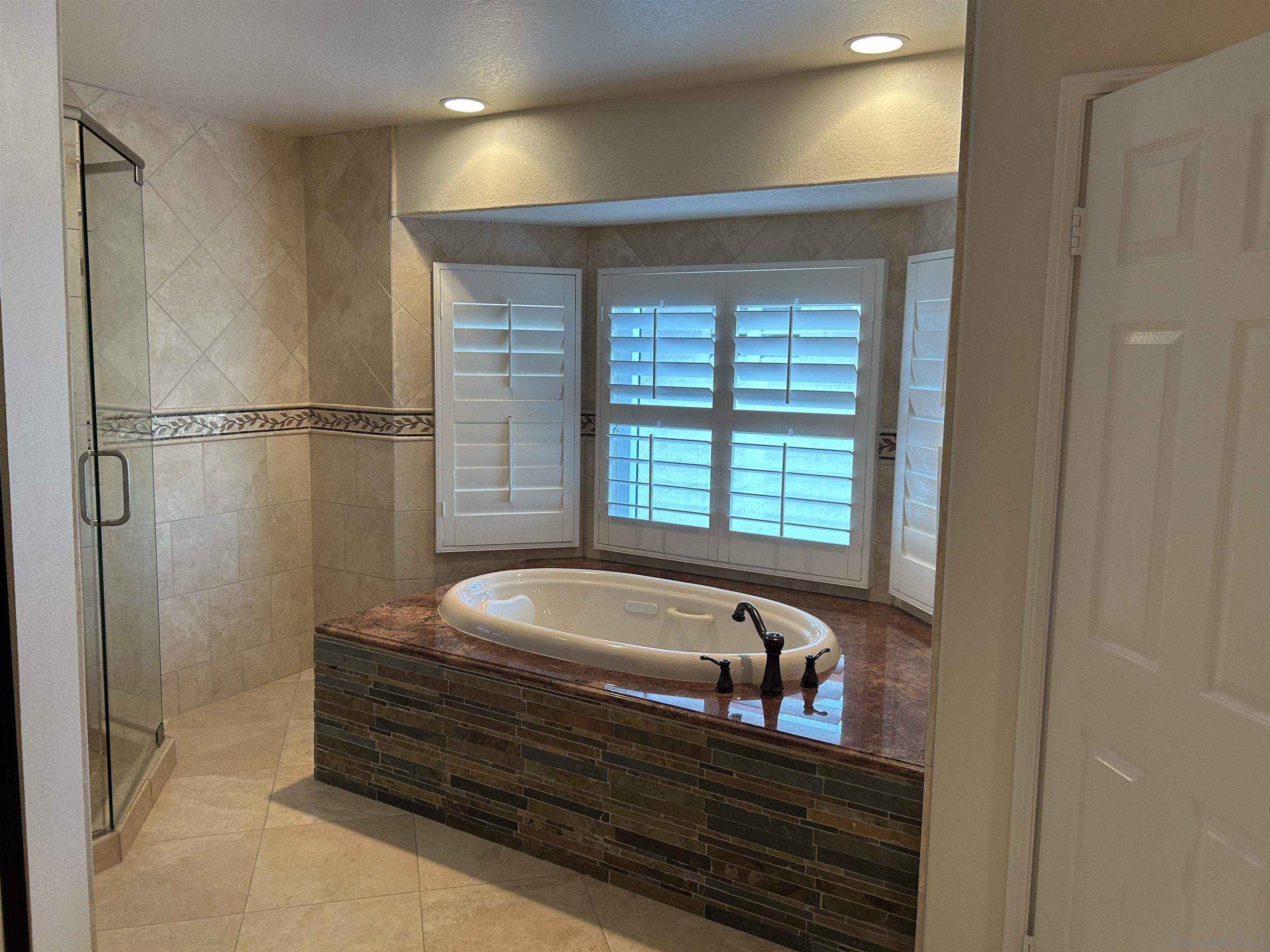 Detail Gallery Image 18 of 34 For 16521  Calle Pulido, San Diego,  CA 92128 - 5 Beds | 3 Baths