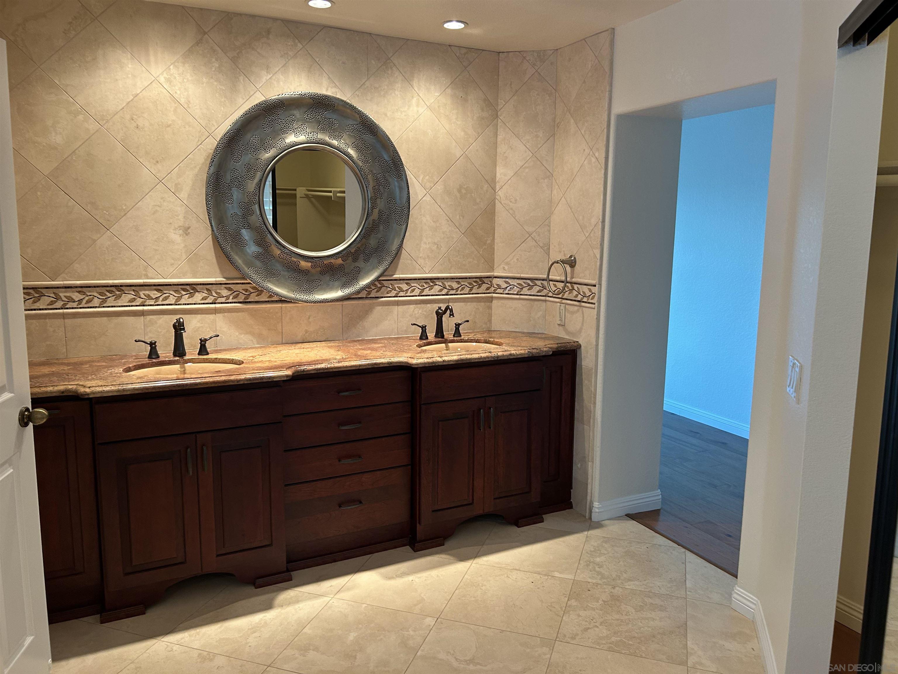 Detail Gallery Image 20 of 34 For 16521  Calle Pulido, San Diego,  CA 92128 - 5 Beds | 3 Baths