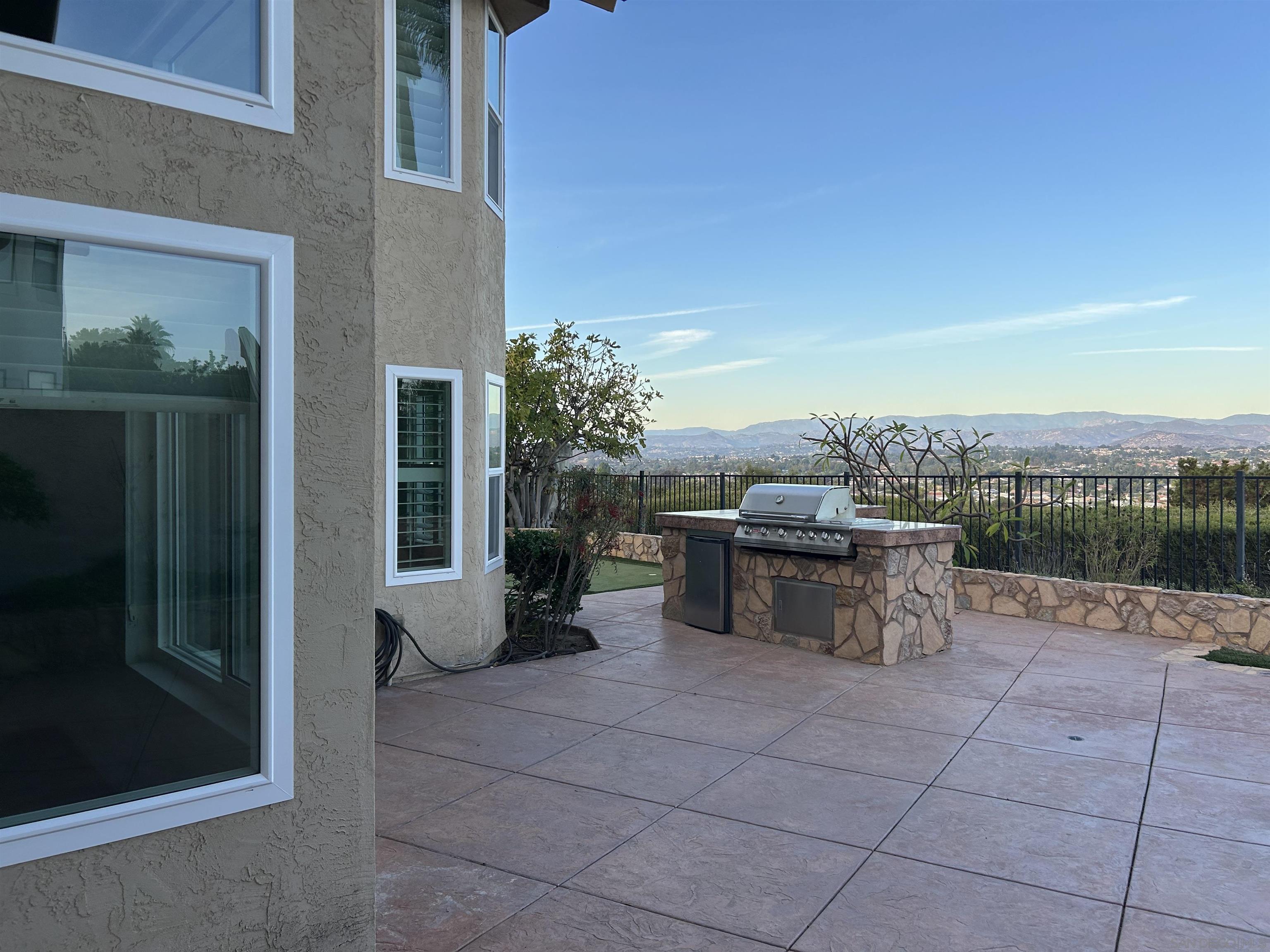 Detail Gallery Image 32 of 34 For 16521  Calle Pulido, San Diego,  CA 92128 - 5 Beds | 3 Baths