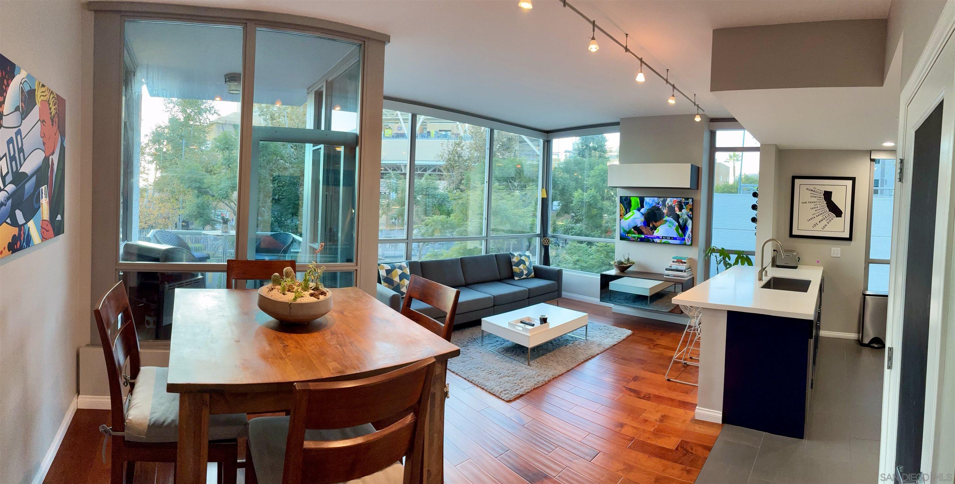 Front Image Thumbnail for SD250045756