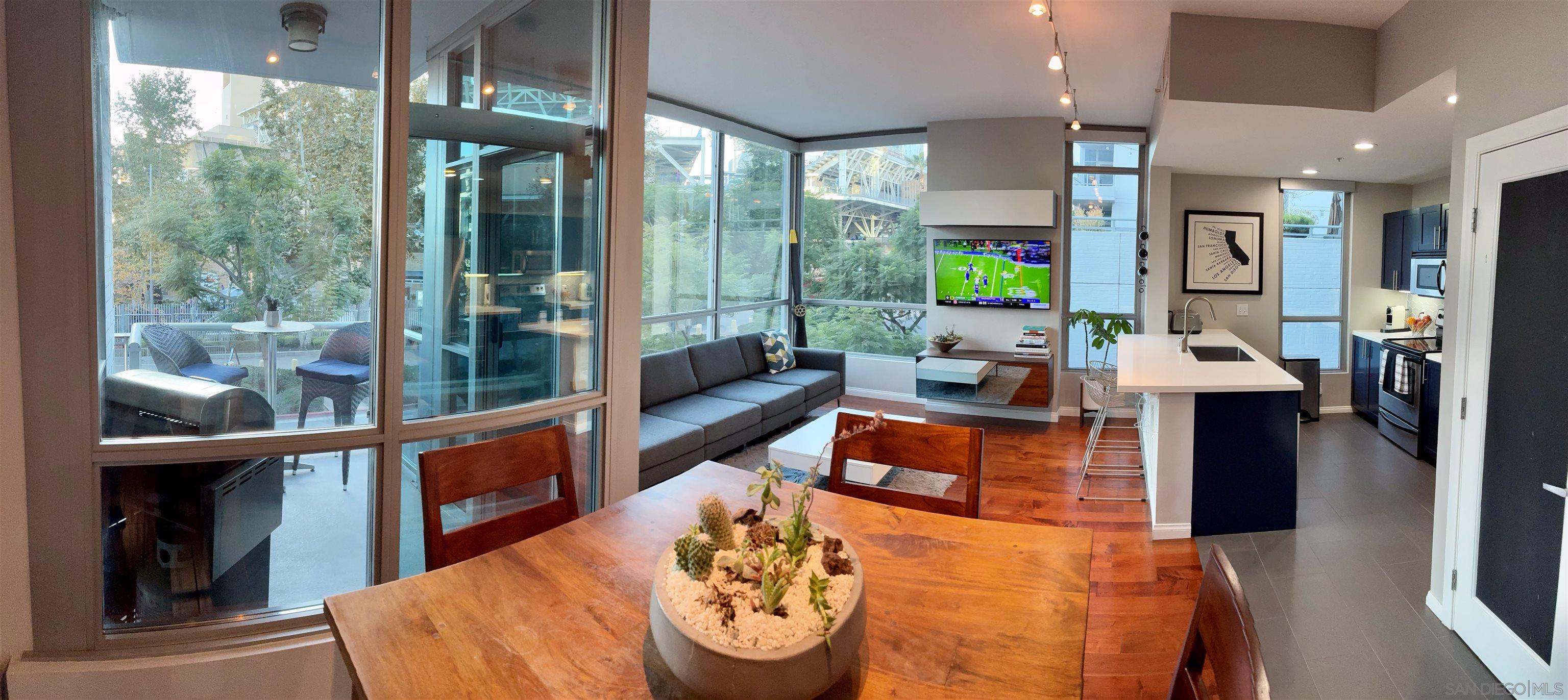 Detail Gallery Image 2 of 75 For 206  Park Blvd.  203, San Diego,  CA 92101 - 2 Beds | 2 Baths