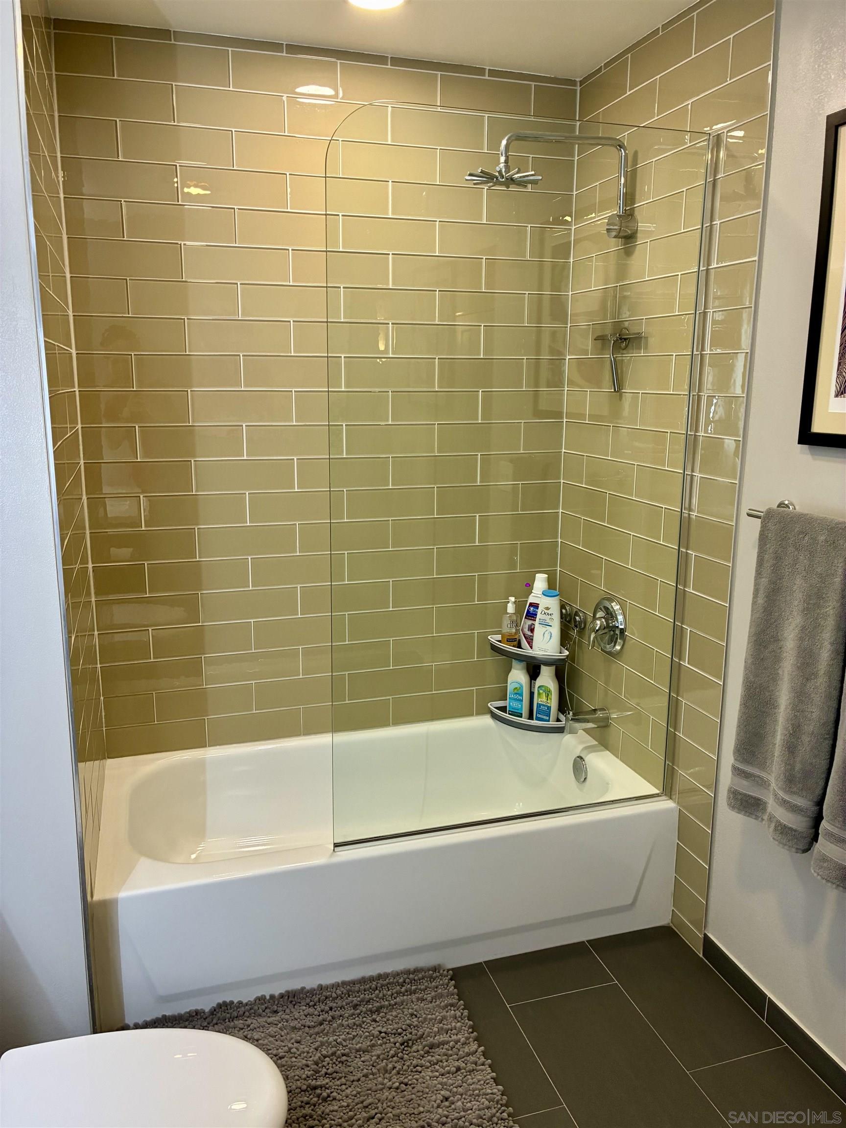 Detail Gallery Image 23 of 75 For 206  Park Blvd.  203, San Diego,  CA 92101 - 2 Beds | 2 Baths