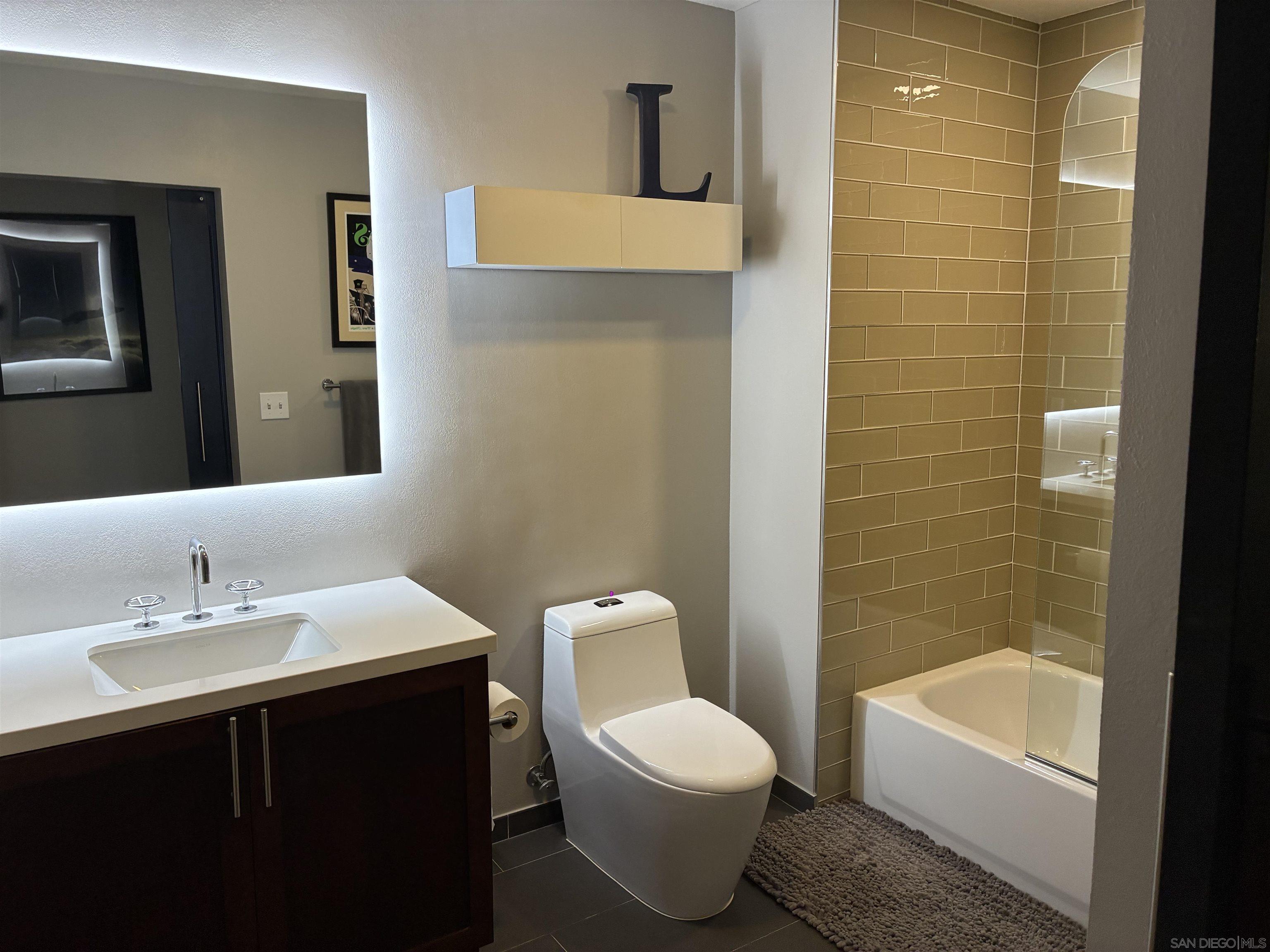 Detail Gallery Image 27 of 75 For 206  Park Blvd.  203, San Diego,  CA 92101 - 2 Beds | 2 Baths