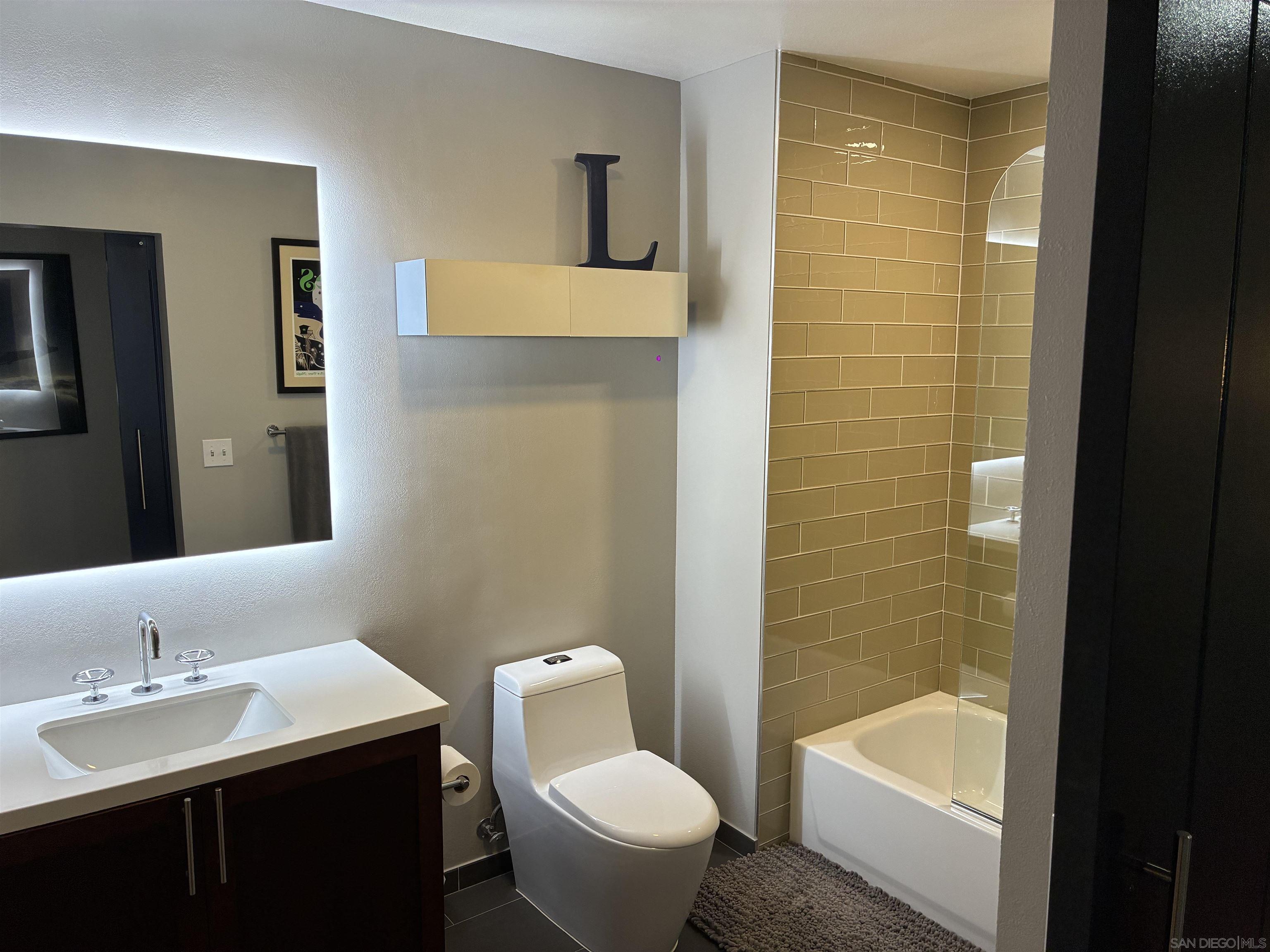 Detail Gallery Image 30 of 75 For 206  Park Blvd.  203, San Diego,  CA 92101 - 2 Beds | 2 Baths