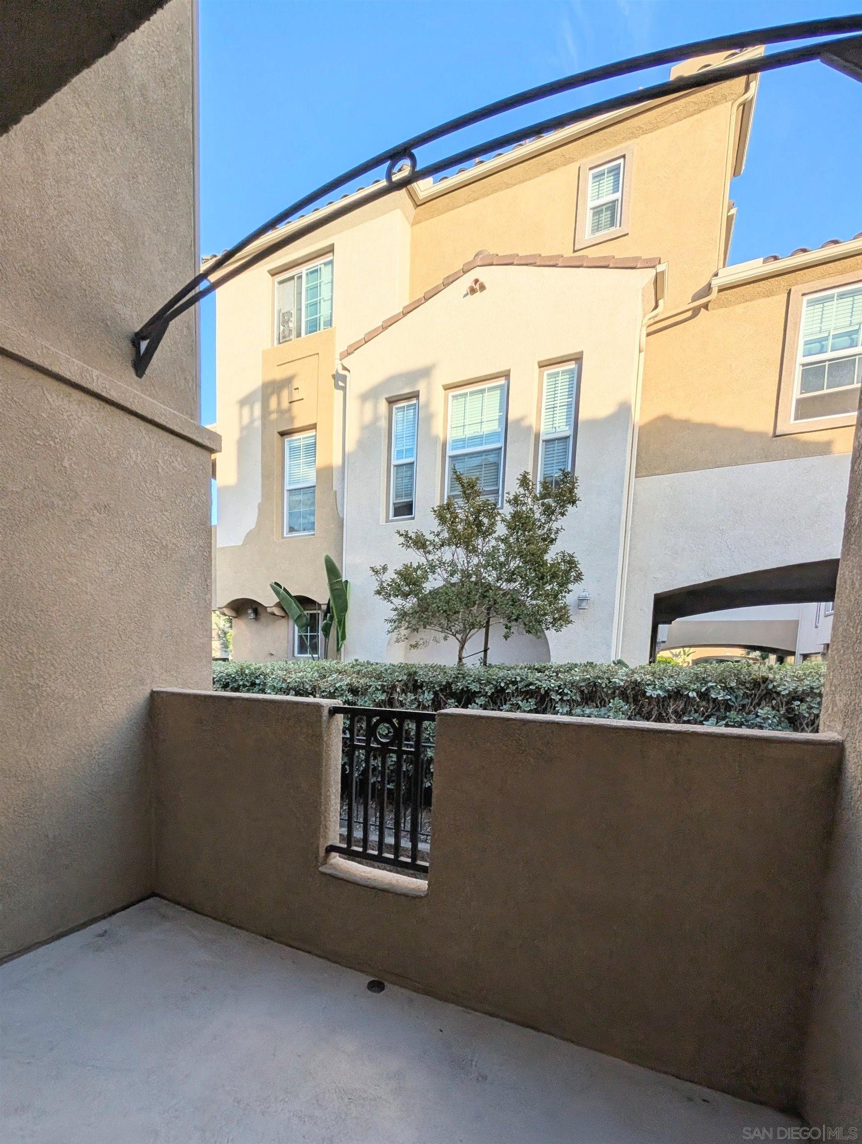 Detail Gallery Image 13 of 21 For 729  Kellogg Street, San Marcos,  CA 92078 - 3 Beds | 3 Baths