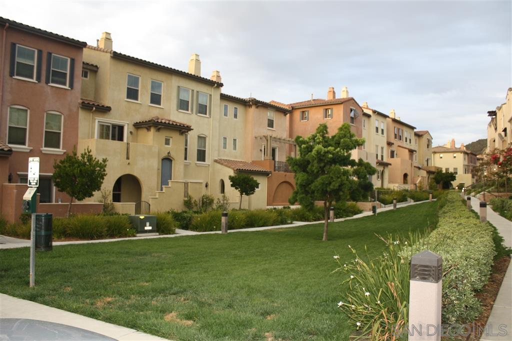 Detail Gallery Image 17 of 21 For 729  Kellogg Street, San Marcos,  CA 92078 - 3 Beds | 3 Baths