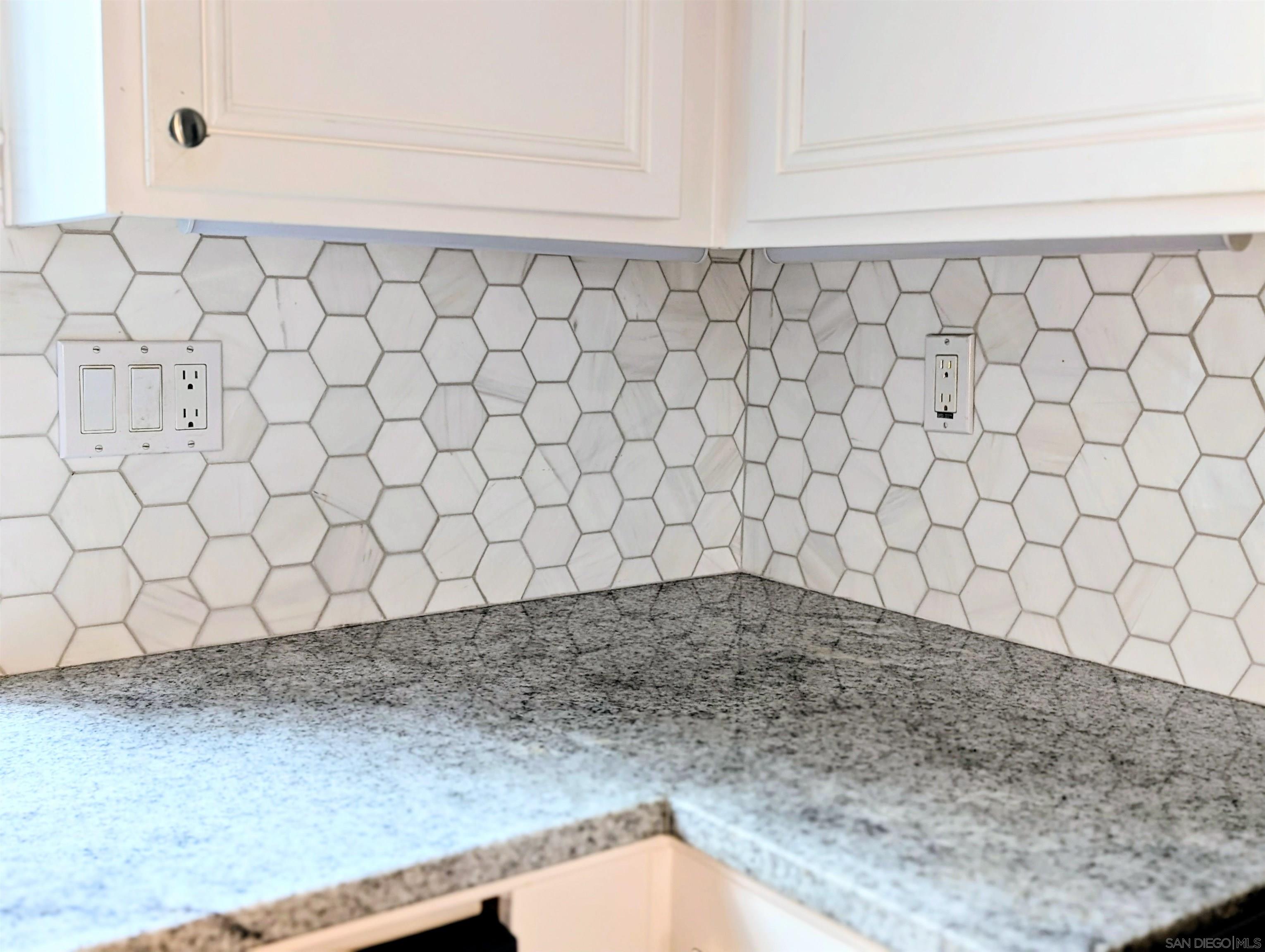 Detail Gallery Image 6 of 21 For 729  Kellogg Street, San Marcos,  CA 92078 - 3 Beds | 3 Baths