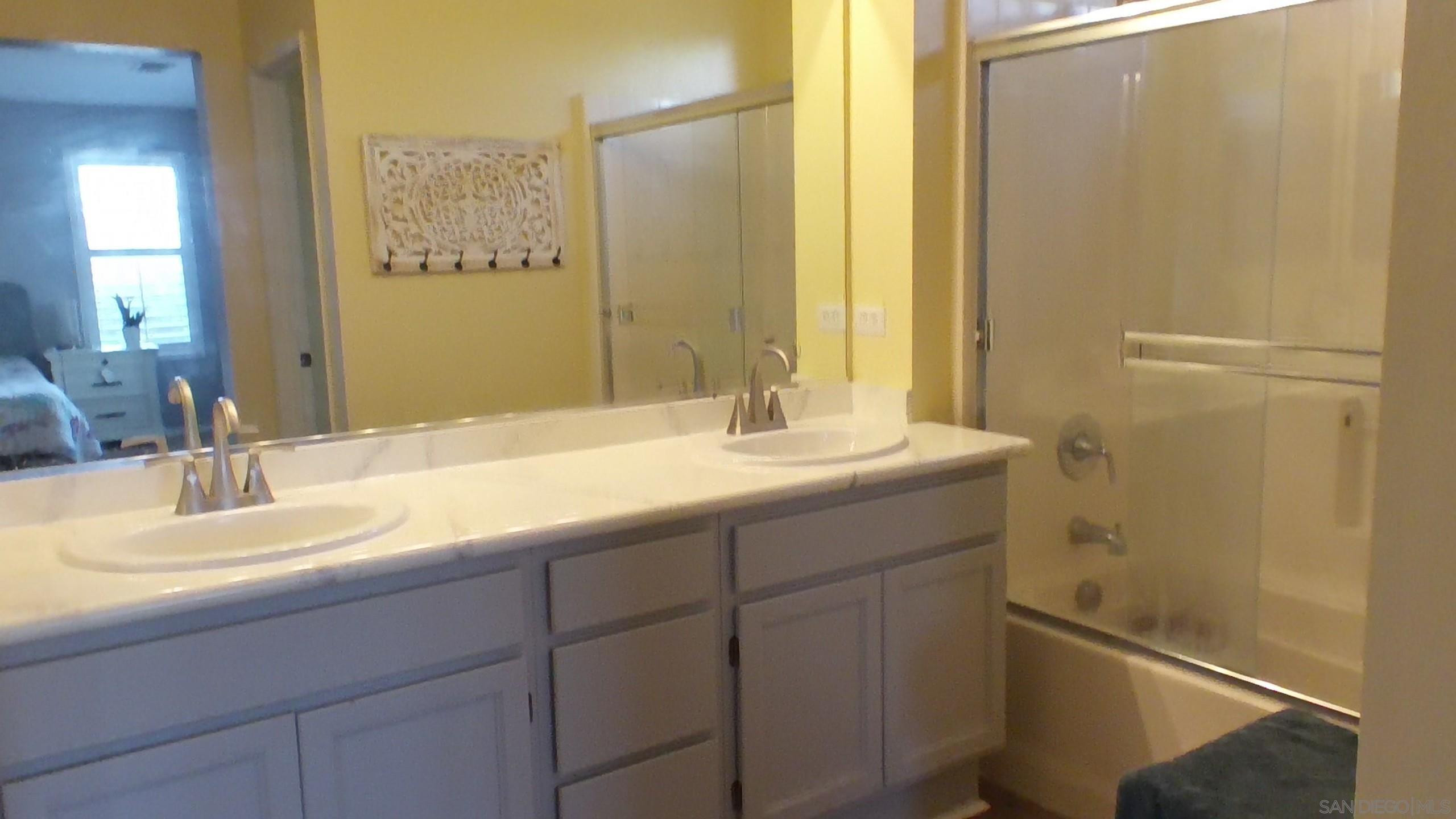 Detail Gallery Image 16 of 36 For 843  Caminito Las Olas, Chula Vista,  CA 91911 - 4 Beds | 2/1 Baths