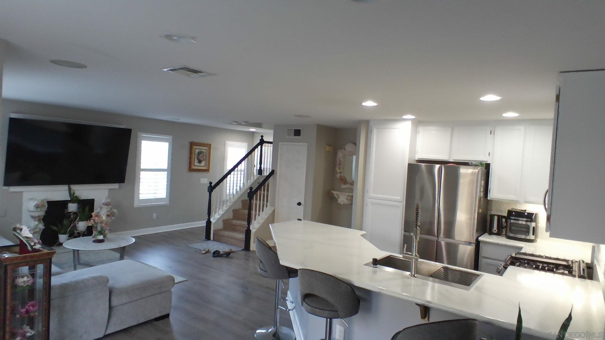 Detail Gallery Image 5 of 36 For 843  Caminito Las Olas, Chula Vista,  CA 91911 - 4 Beds | 2/1 Baths