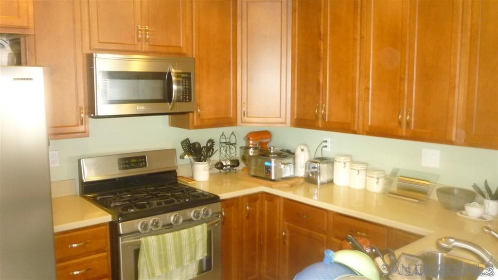 Detail Gallery Image 4 of 19 For 8434  Summerdale Rd  B, San Diego,  CA 92126 - 2 Beds | 1/1 Baths