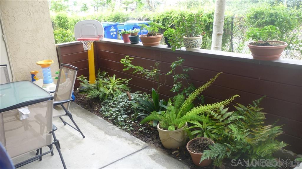 Detail Gallery Image 6 of 19 For 8434  Summerdale Rd  B, San Diego,  CA 92126 - 2 Beds | 1/1 Baths