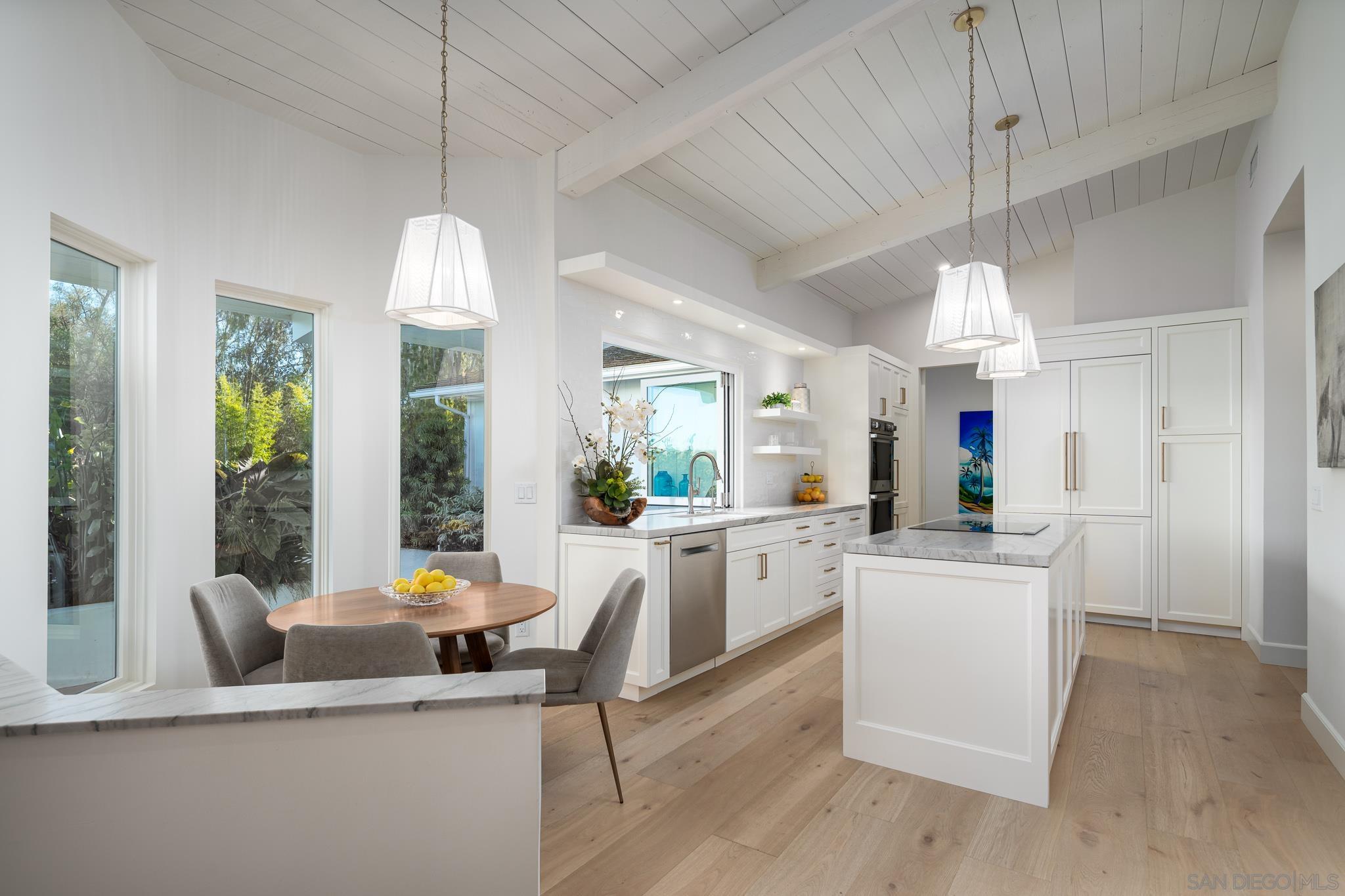 Detail Gallery Image 11 of 56 For 16039  via Del Alba, Rancho Santa Fe,  CA 92067 - 5 Beds | 3/1 Baths