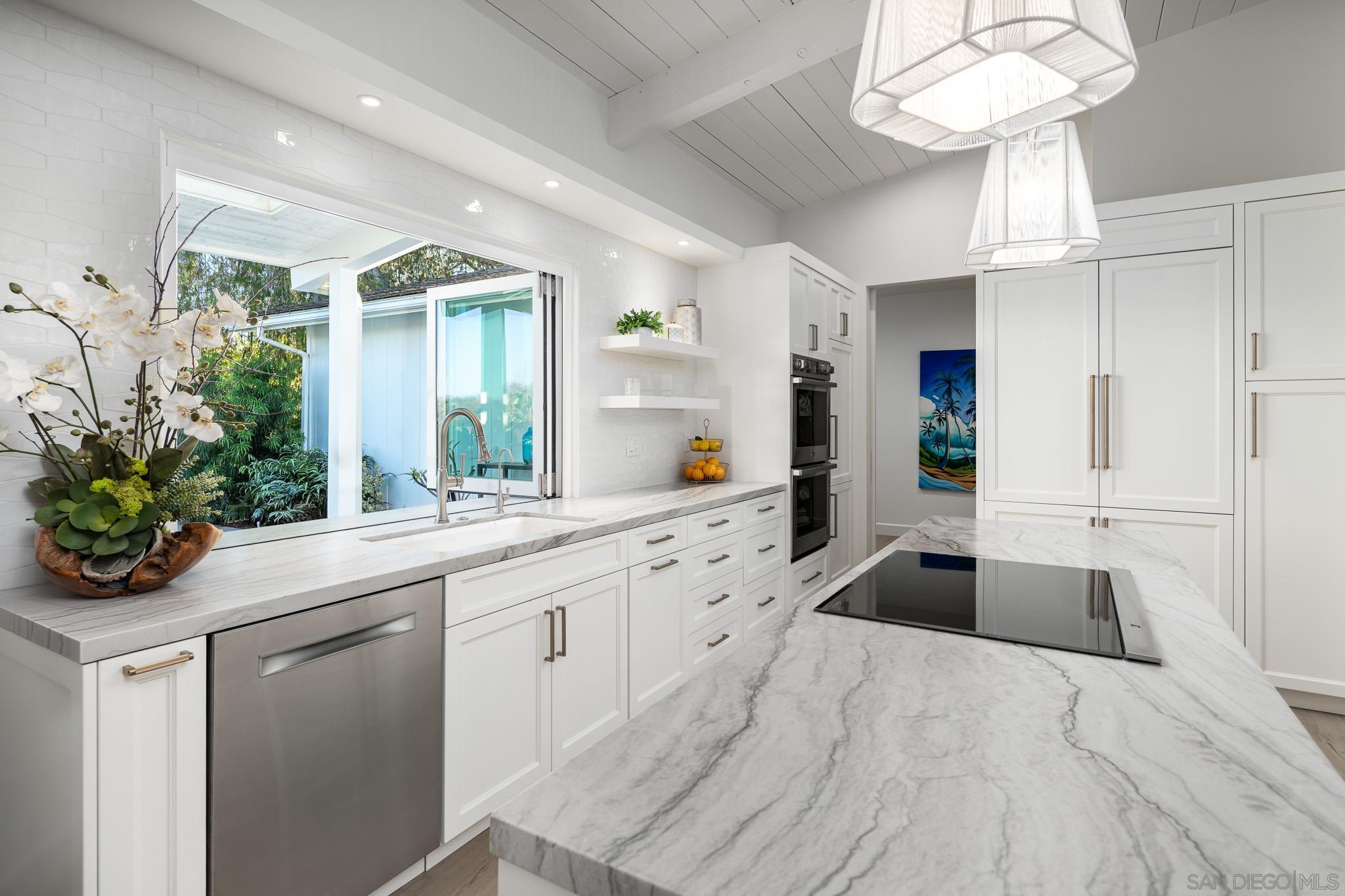 Detail Gallery Image 14 of 56 For 16039  via Del Alba, Rancho Santa Fe,  CA 92067 - 5 Beds | 3/1 Baths